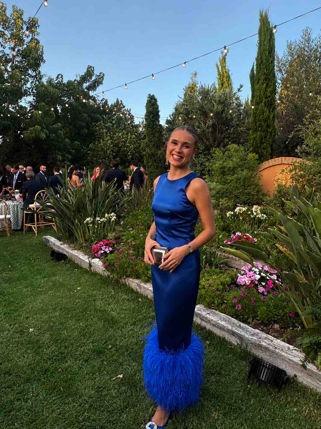 Vestido de invitada azul eléctrico Atelier — foto 1 de 4