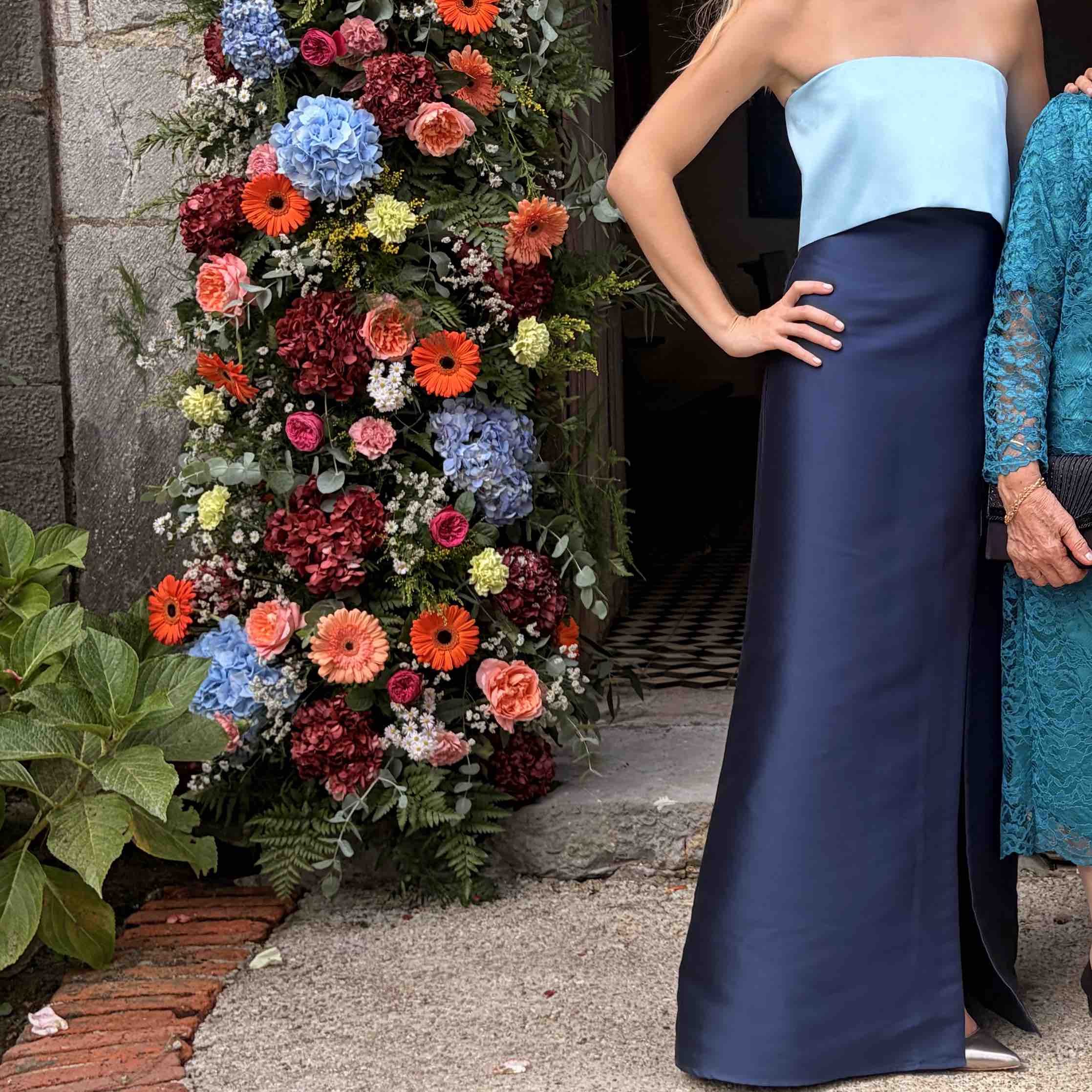 Vestido invitada azul La Croixé — foto 1 de 2
