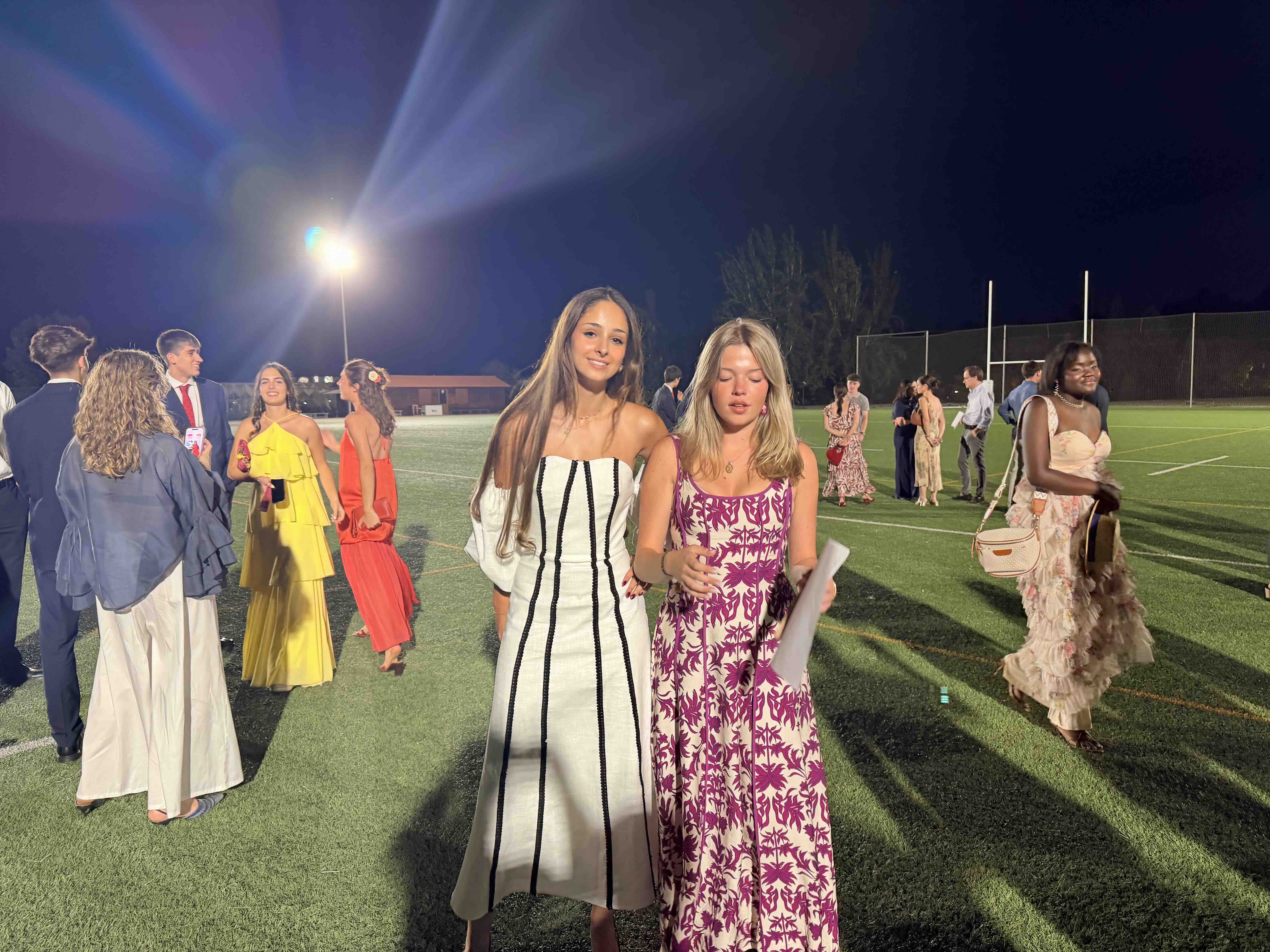 vestido blanco con rayas negras Coosy — foto 2 de 3