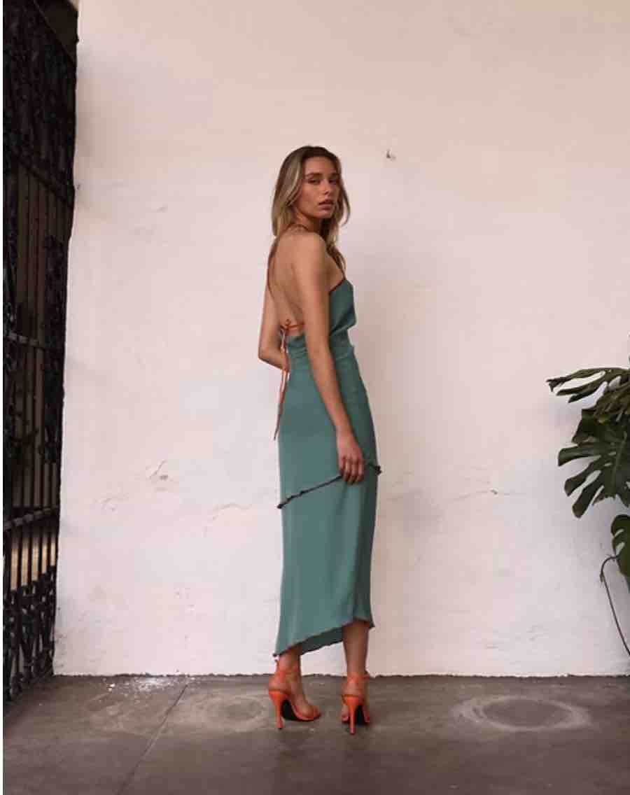LA FLACA DRESS • Verde Mar Claw The Label — foto 4 de 6