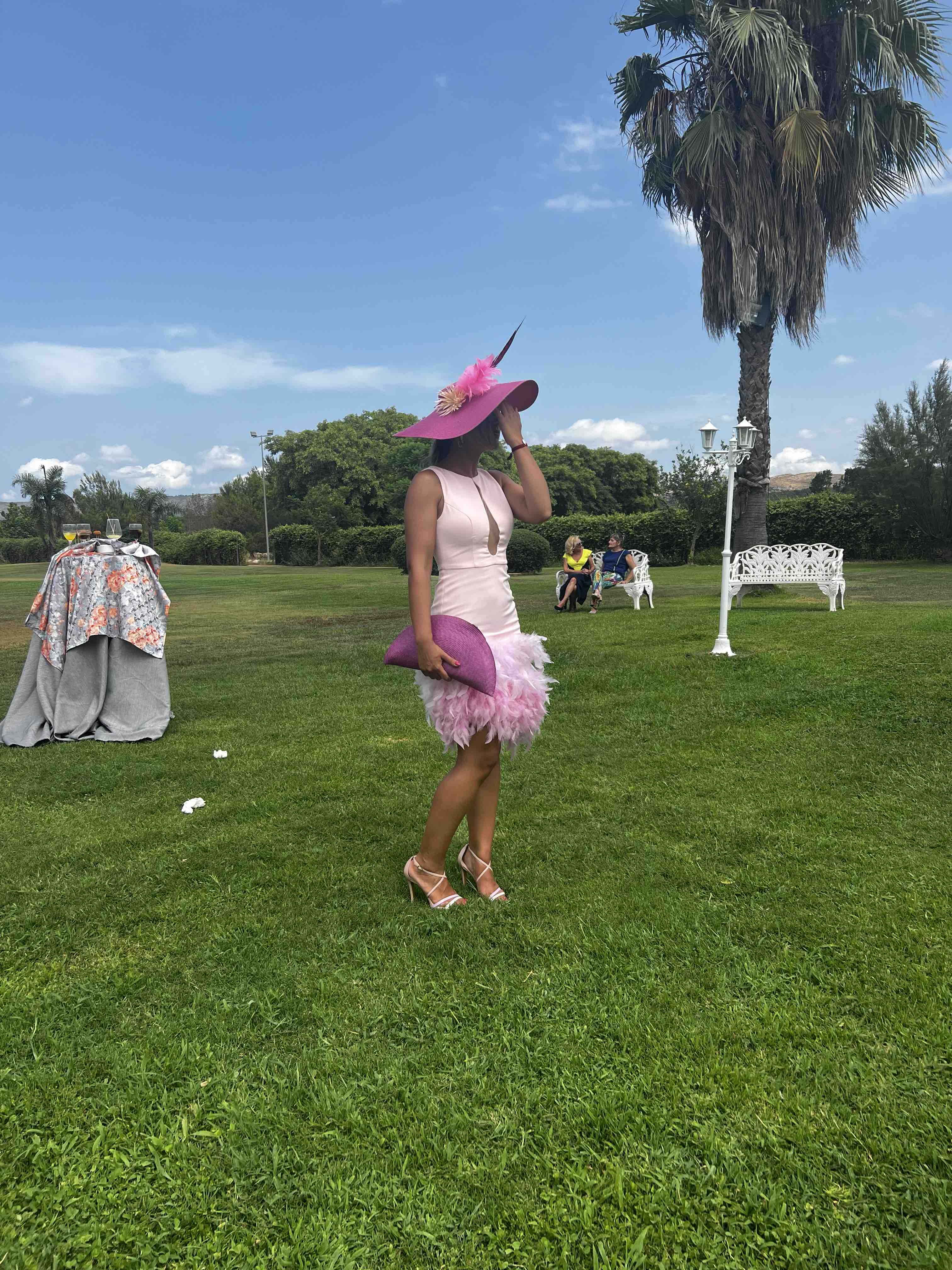 Vestido plumas silvia navarro — foto 4 de 4