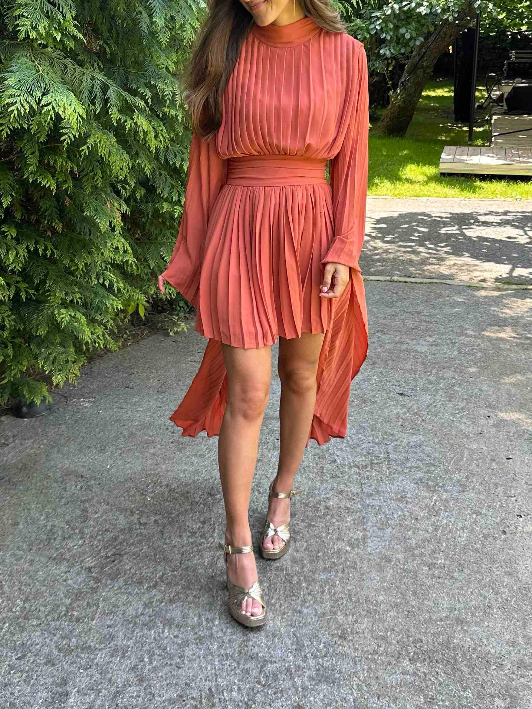Vestido by handel plisado