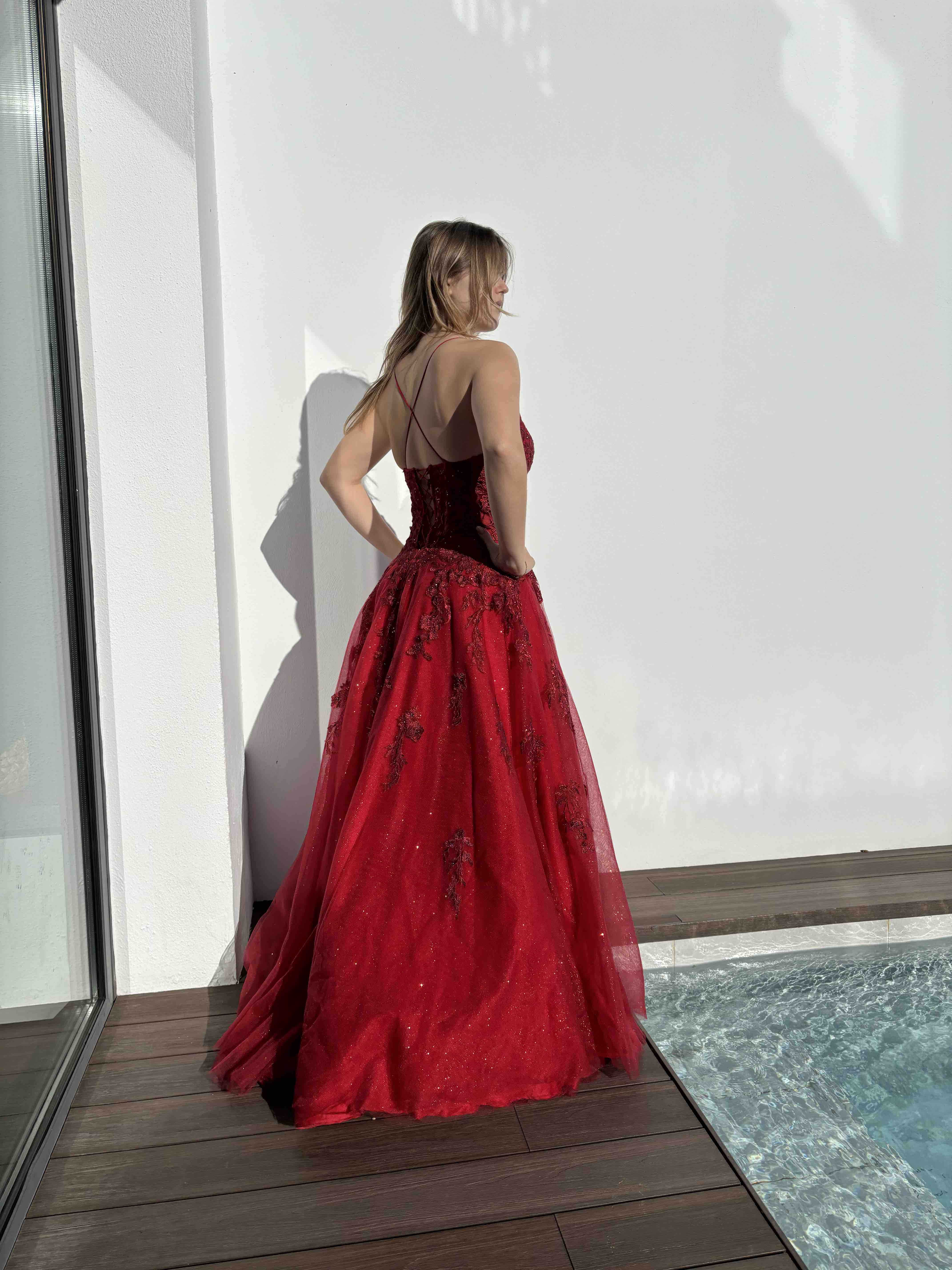 Vestido rojo floral prom/quinceañera viper Apparel — foto 3 de 5
