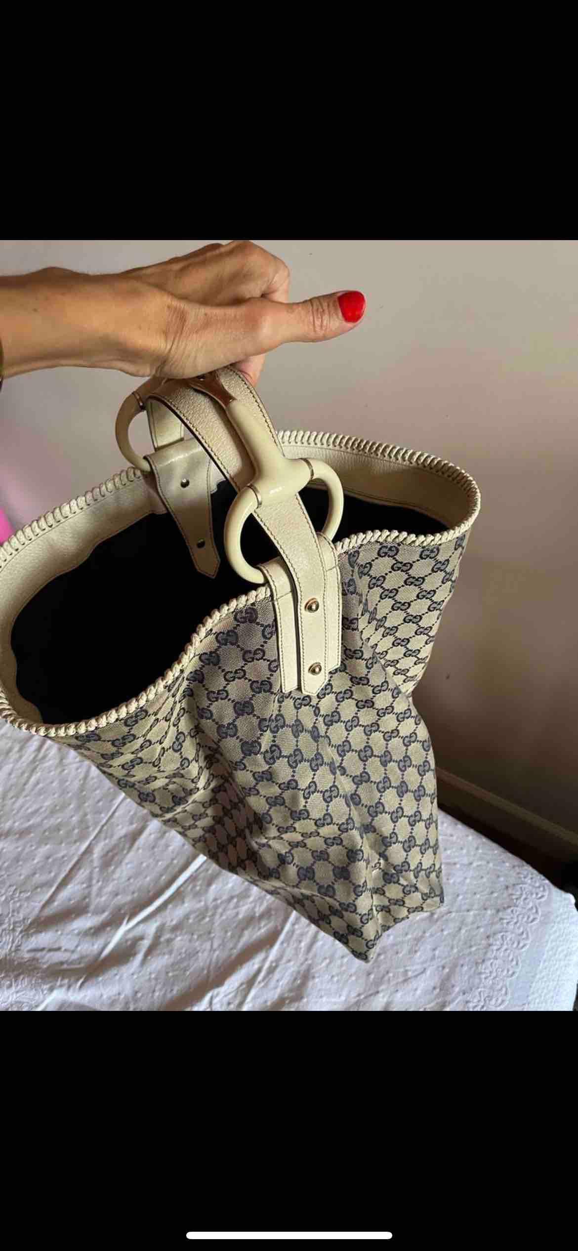 Gucci — foto 1 de 4