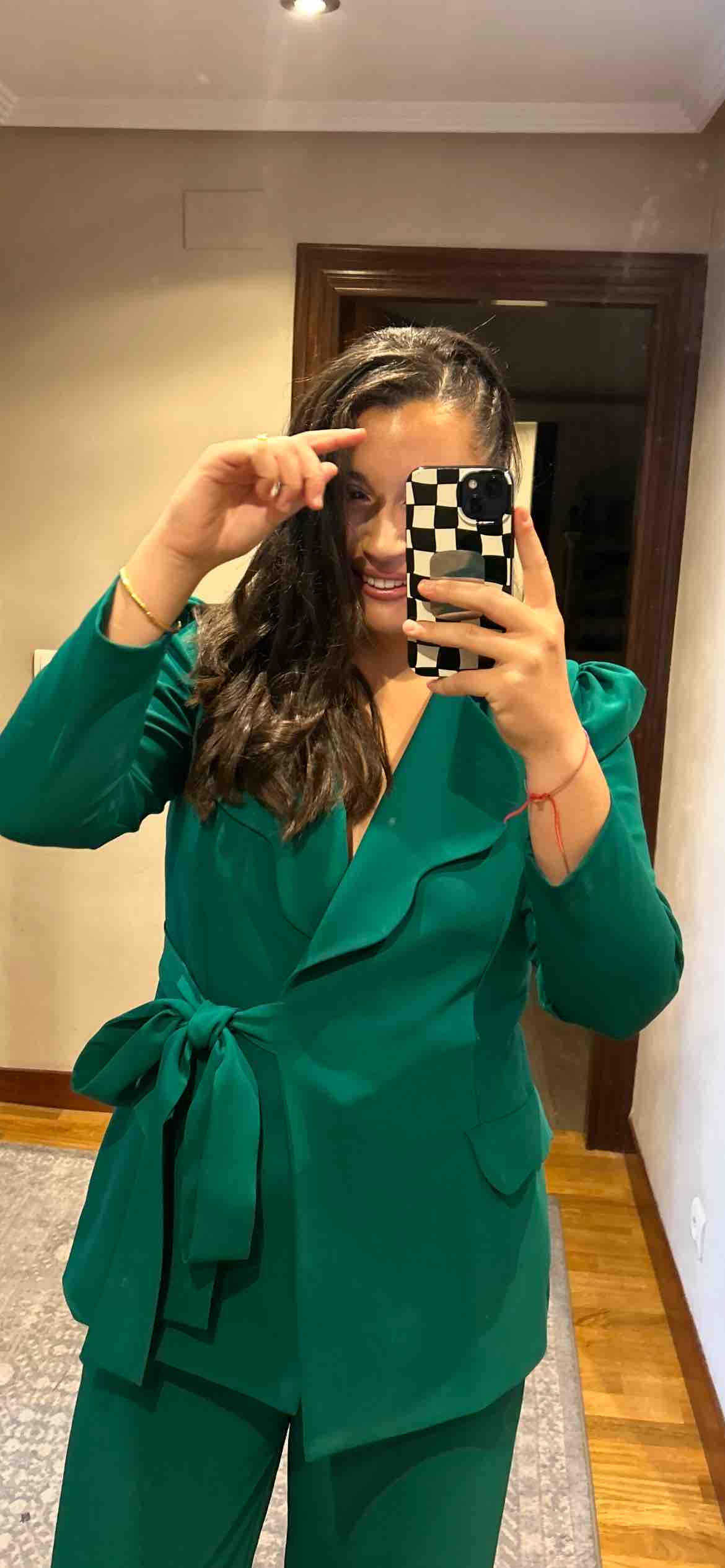Conjunto Coosy verde, talla L, en alquiler — foto 1 de 3