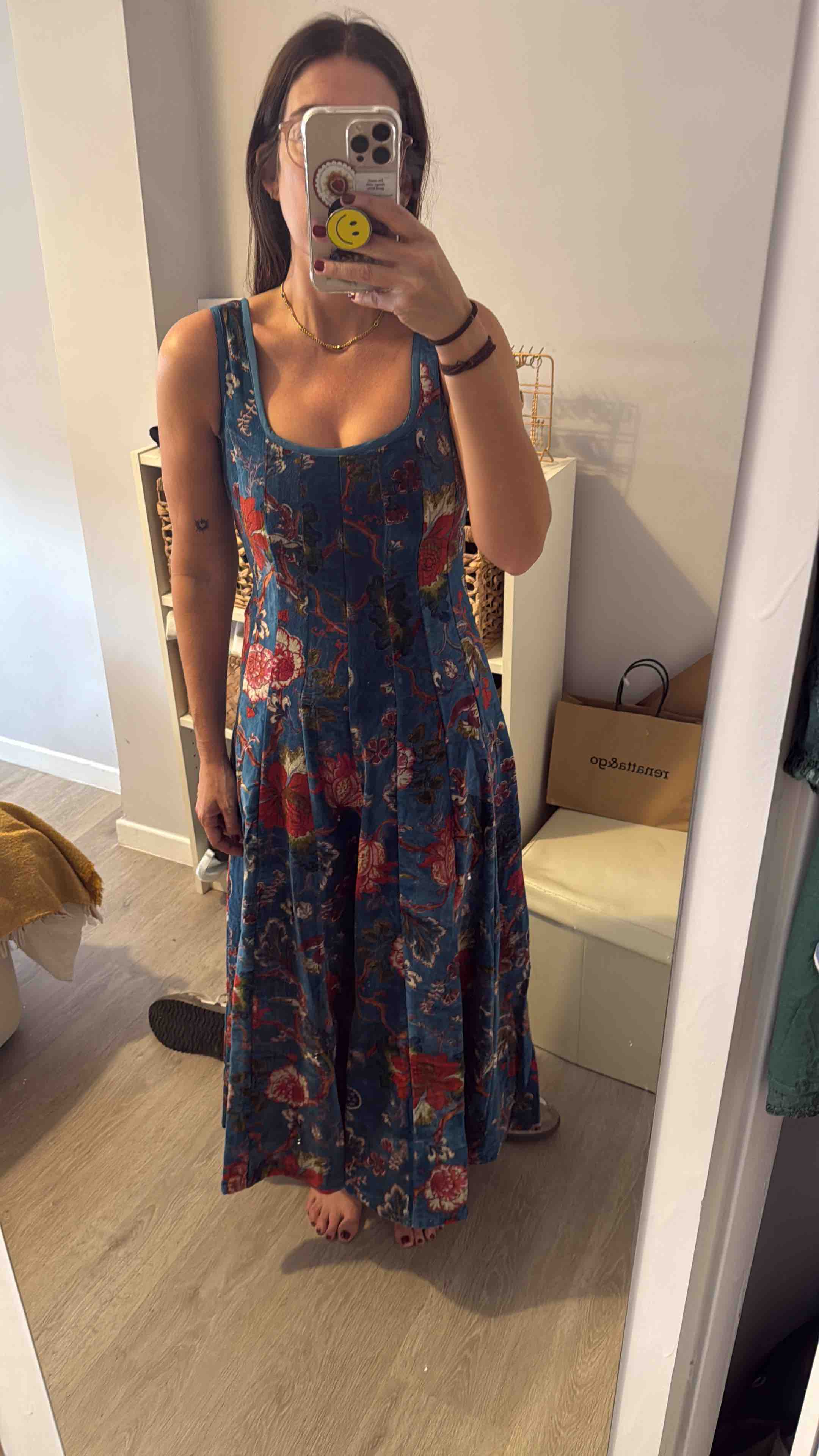 Vestido de boda terciopelo azul y flores Esedetres — foto 4 de 5