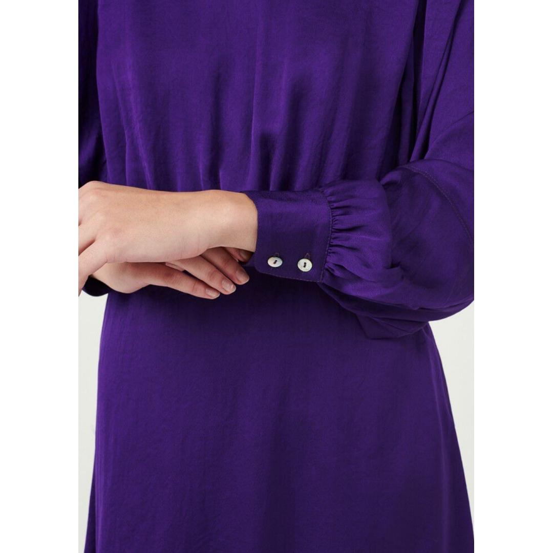 Vestido cocktail satén violeta American Vintage — foto 3 de 4