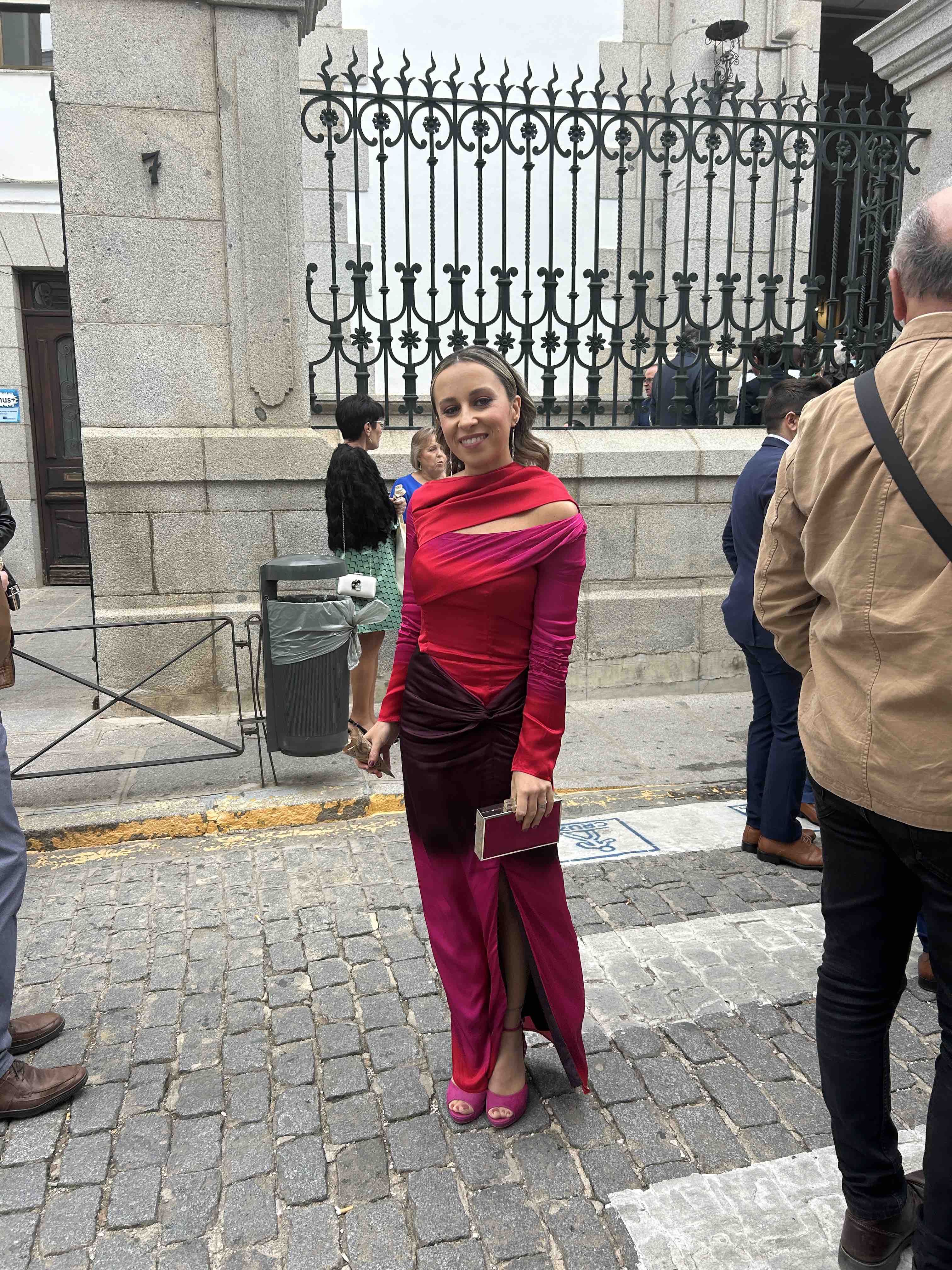 Vestido Redondo Brand — foto 1 de 2