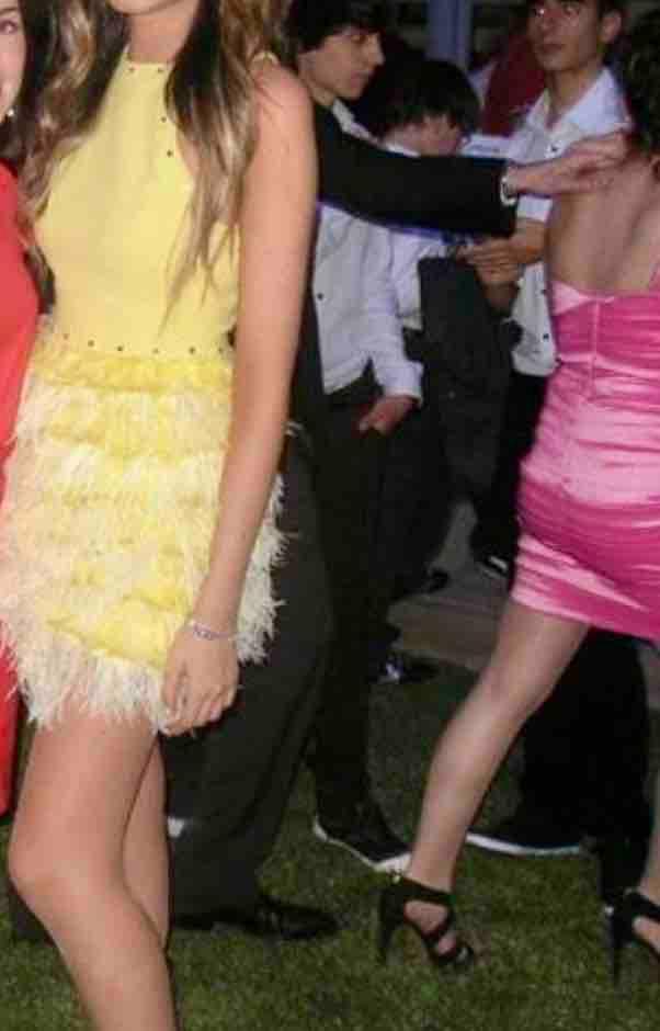 Vestido plumas amarillo Elisabetta Franchi — foto 2 de 2