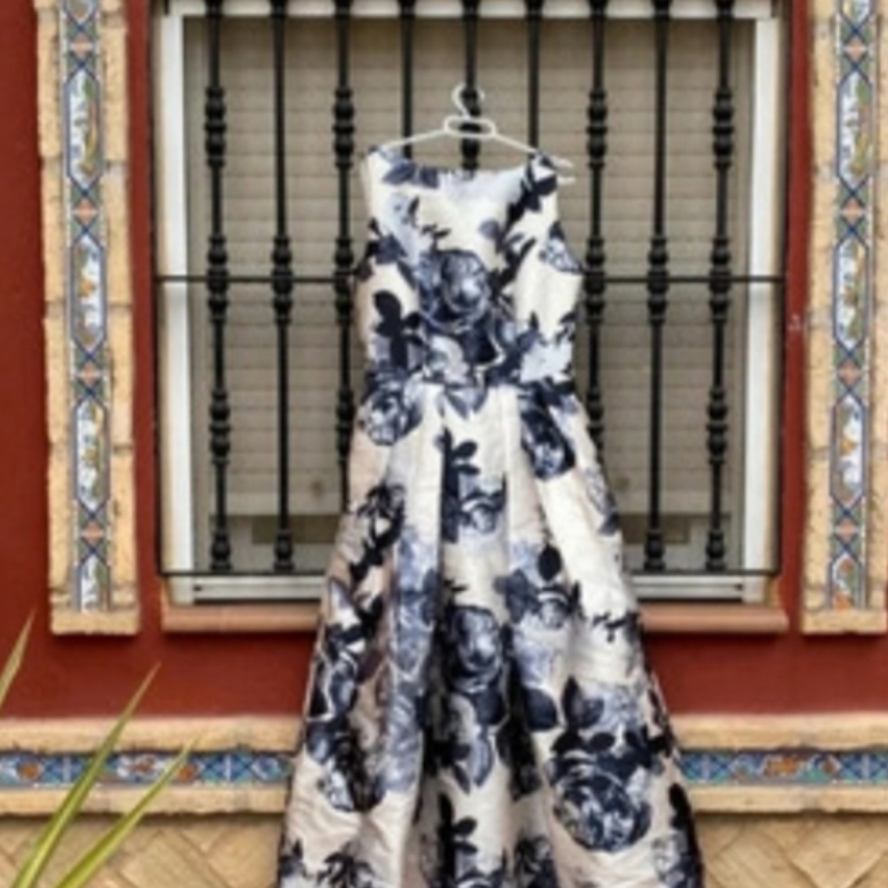 Vestido invitada blanco y negro Mariquita Trasquilá — foto 1 de 3