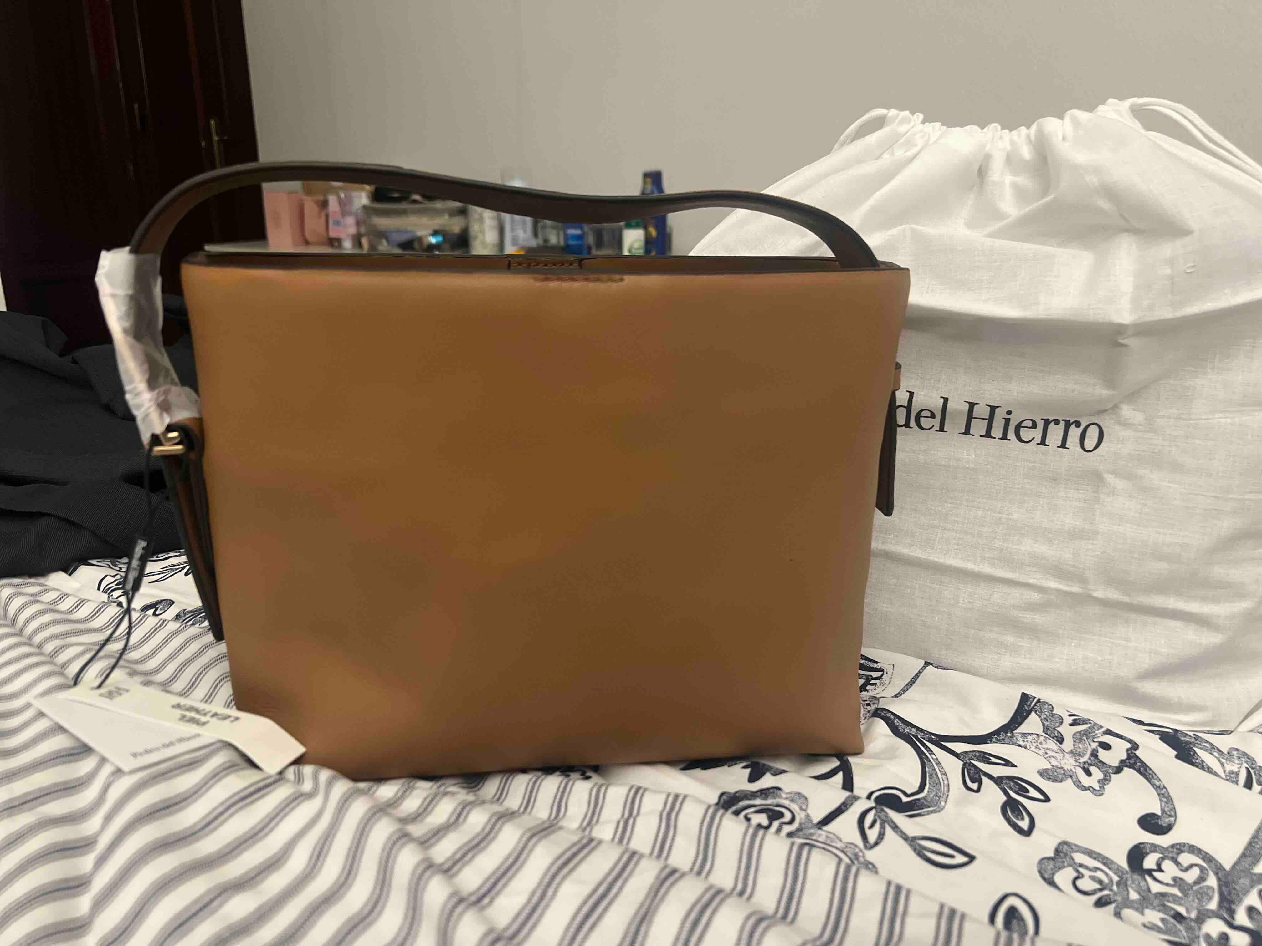 Bolso pedro del hierro piel camel — foto 2 de 6