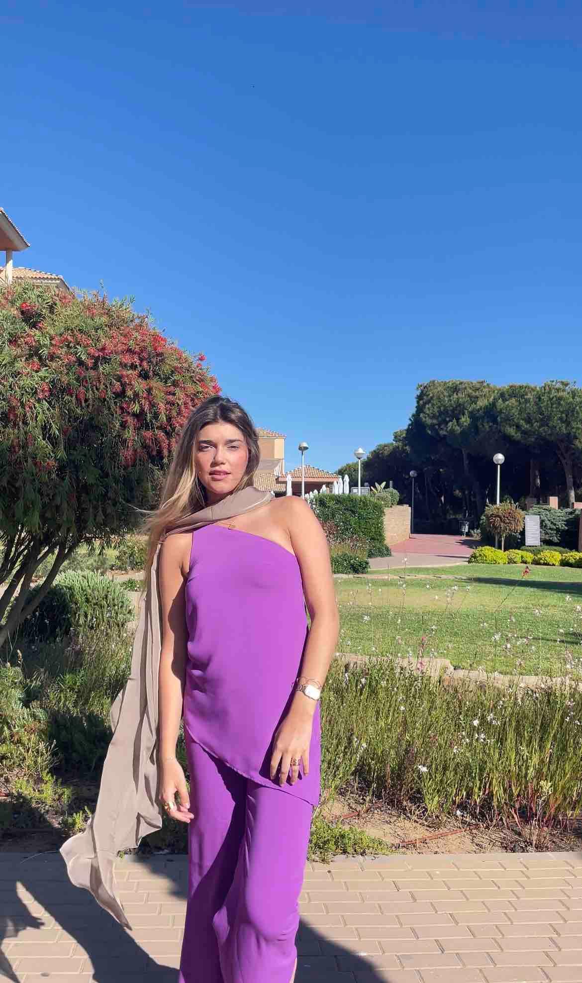 Conjunto morado The Are — foto 1 de 4