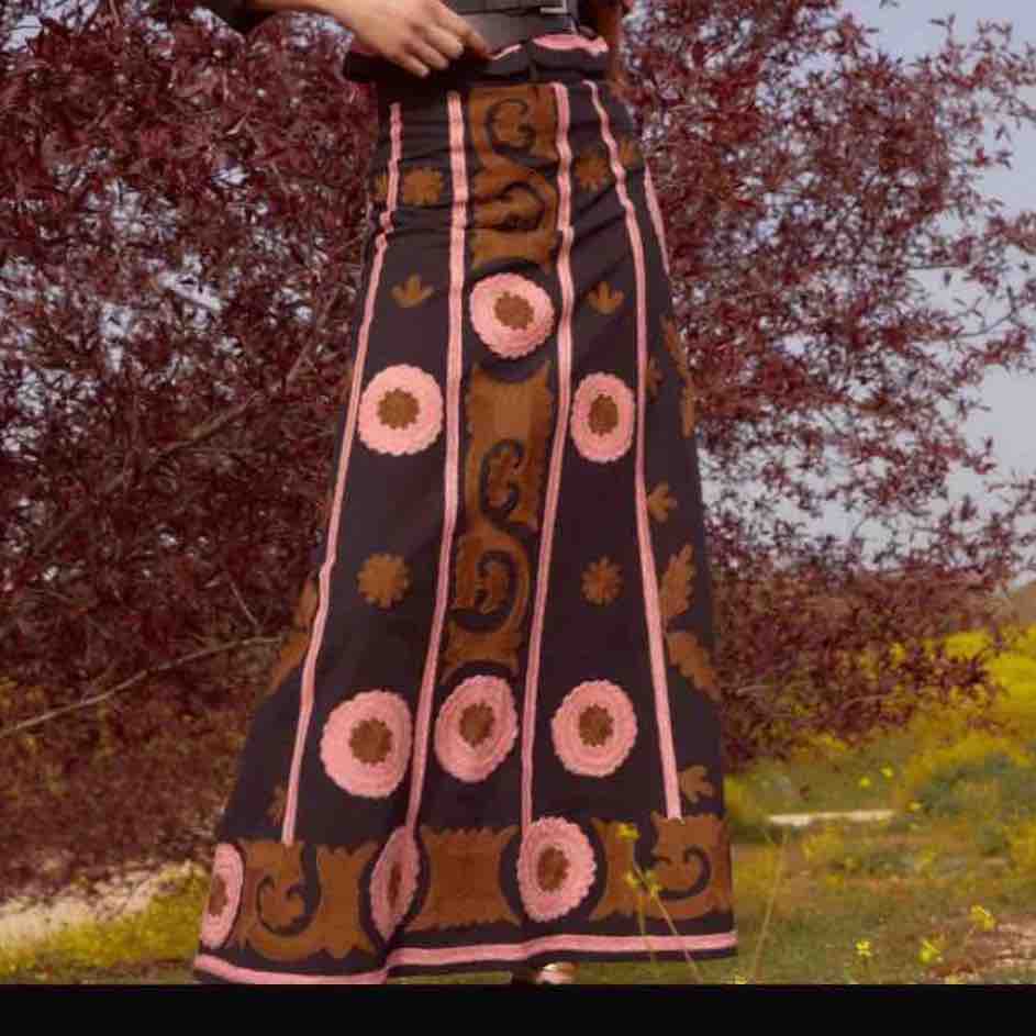 Falda iq collection The IQ Collection