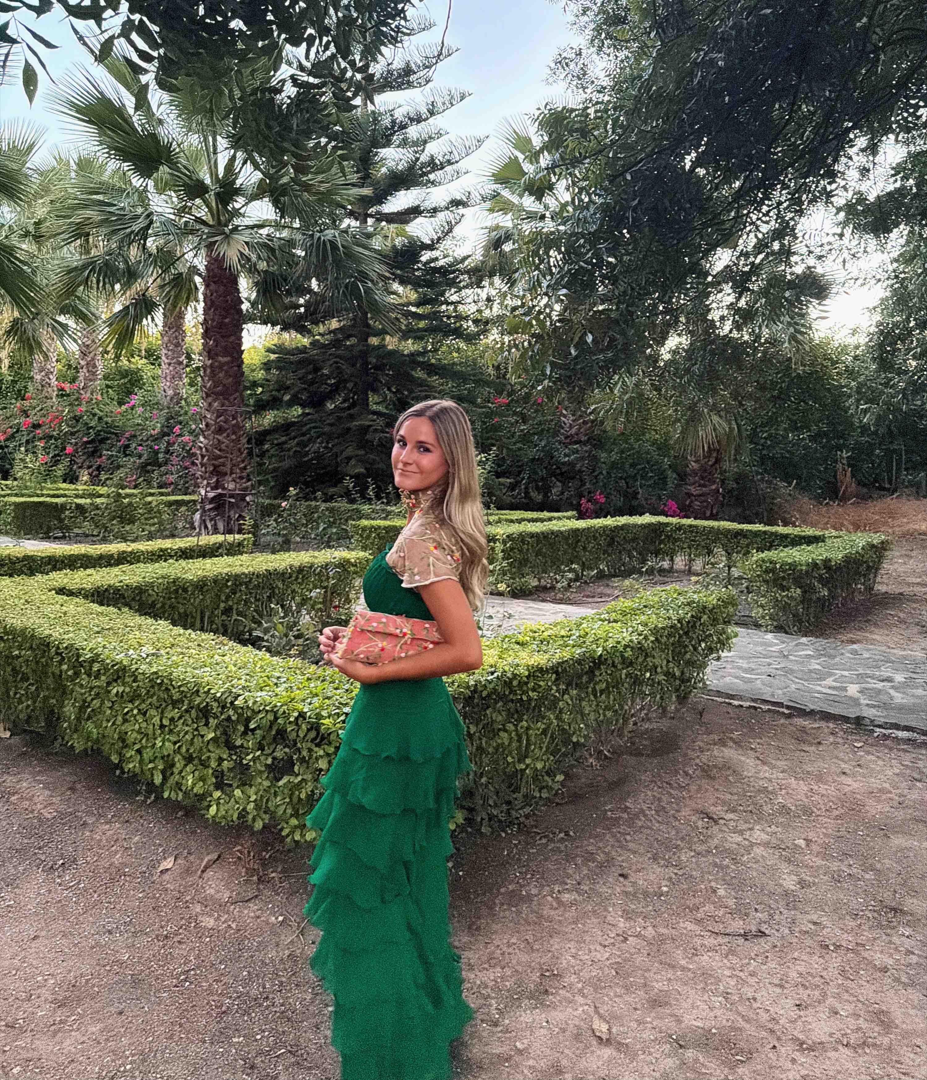 Vestido boda verde drapeado Angel palazuelos — foto 2 de 4