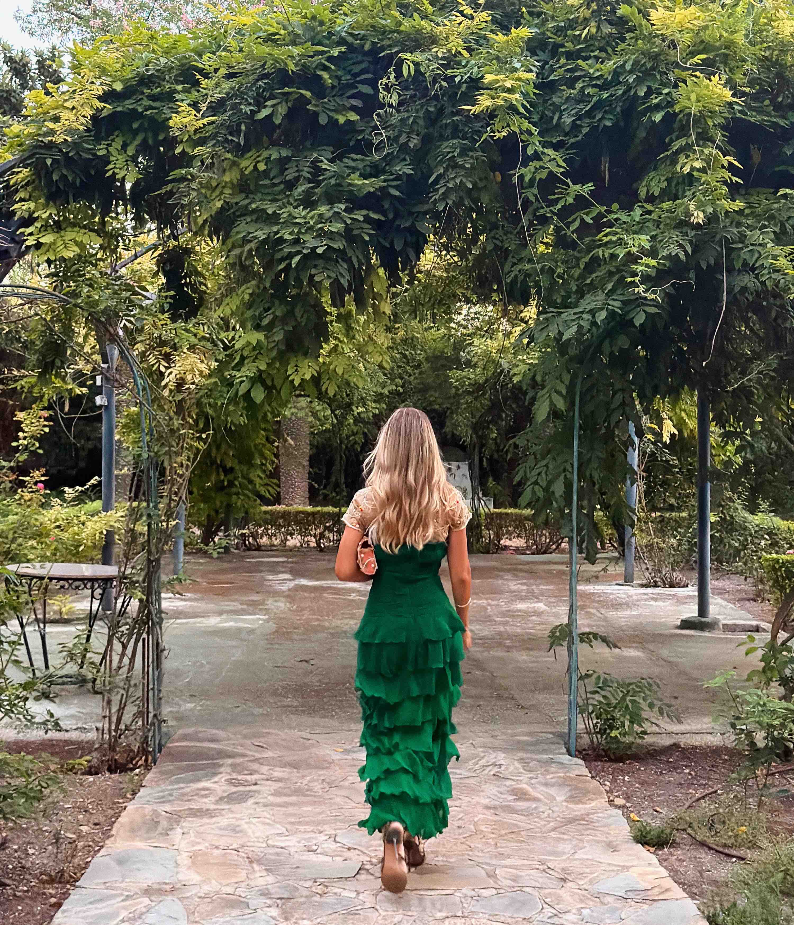 Vestido boda verde drapeado Angel palazuelos — foto 3 de 4