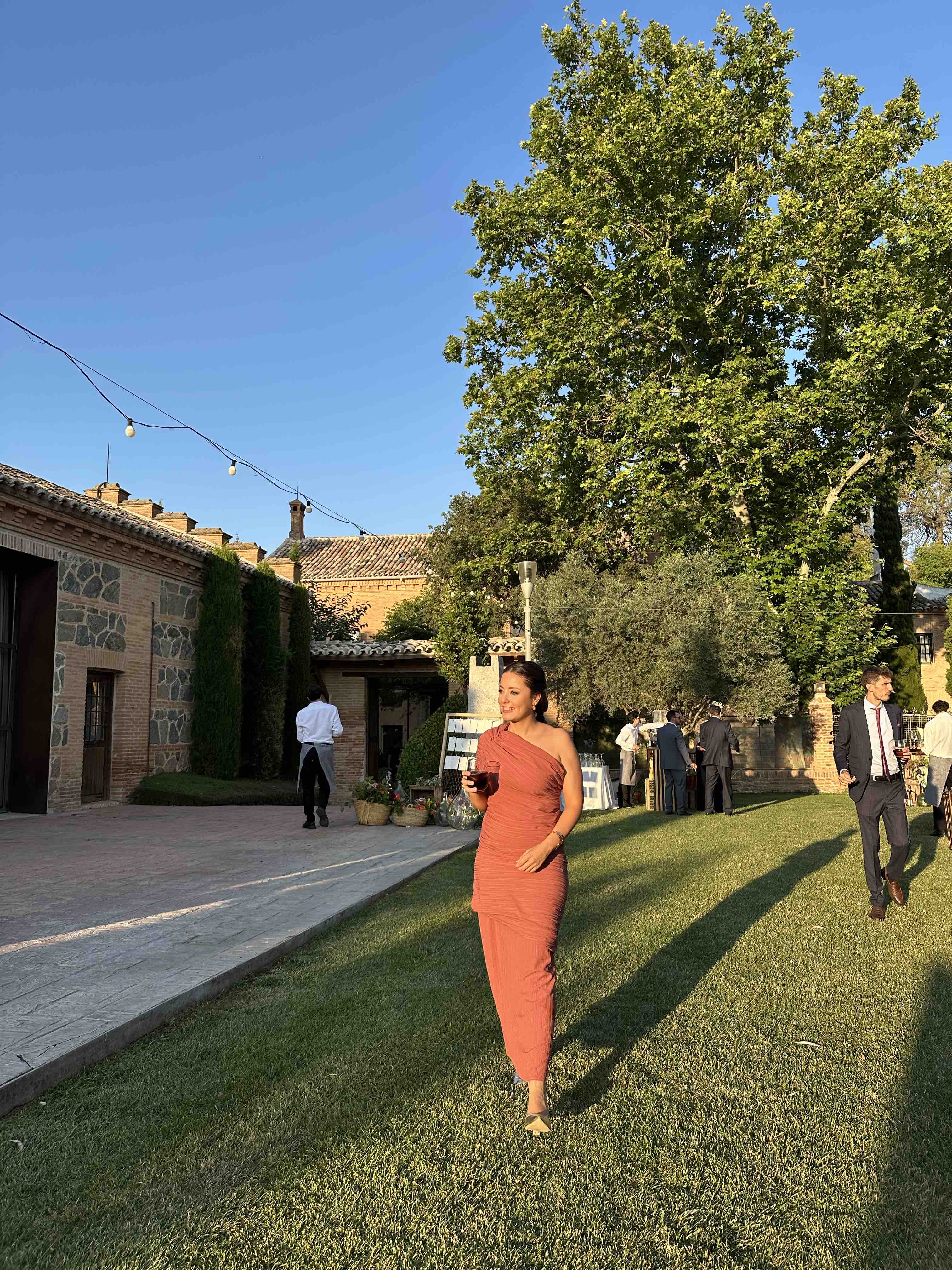 Vestido drapeado coosy — foto 3 de 5