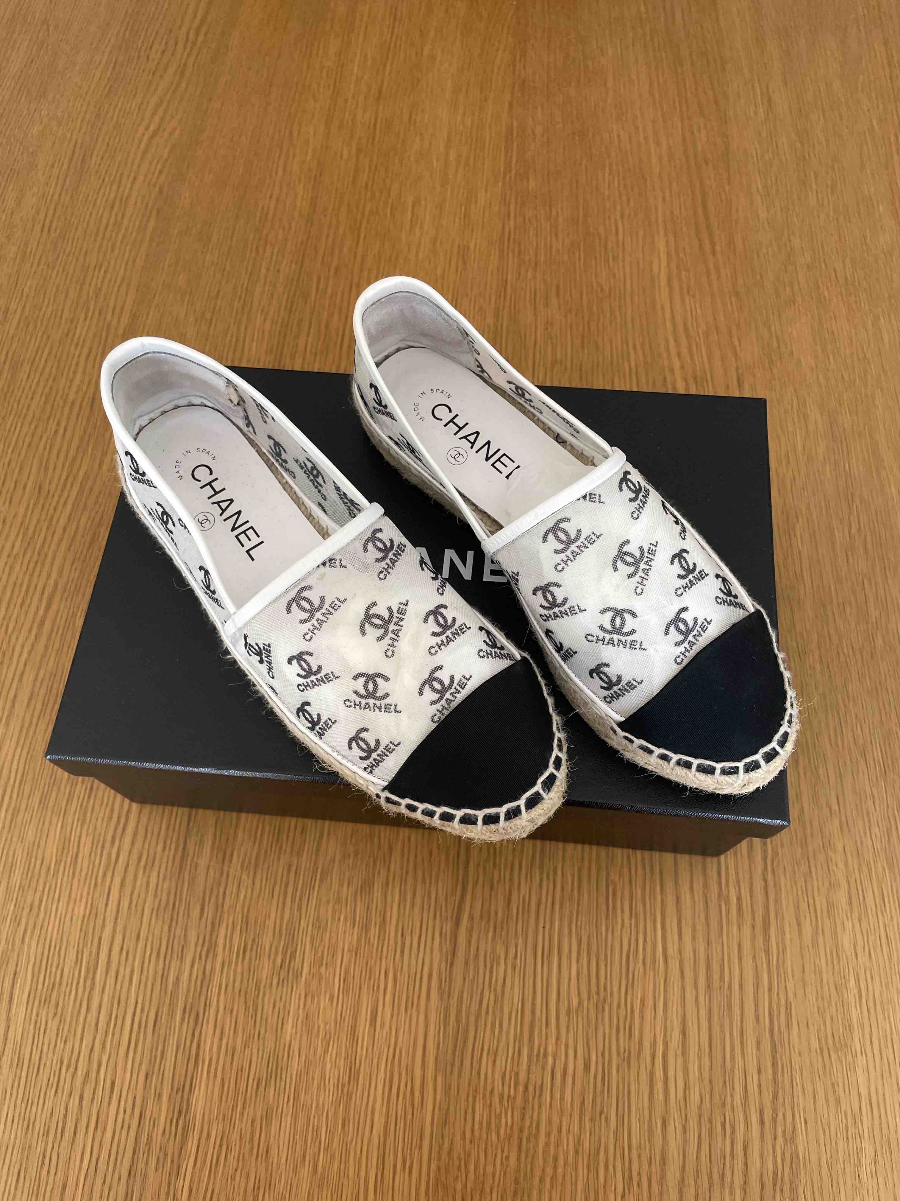 Esparteñas de Chanel — foto 1 de 4