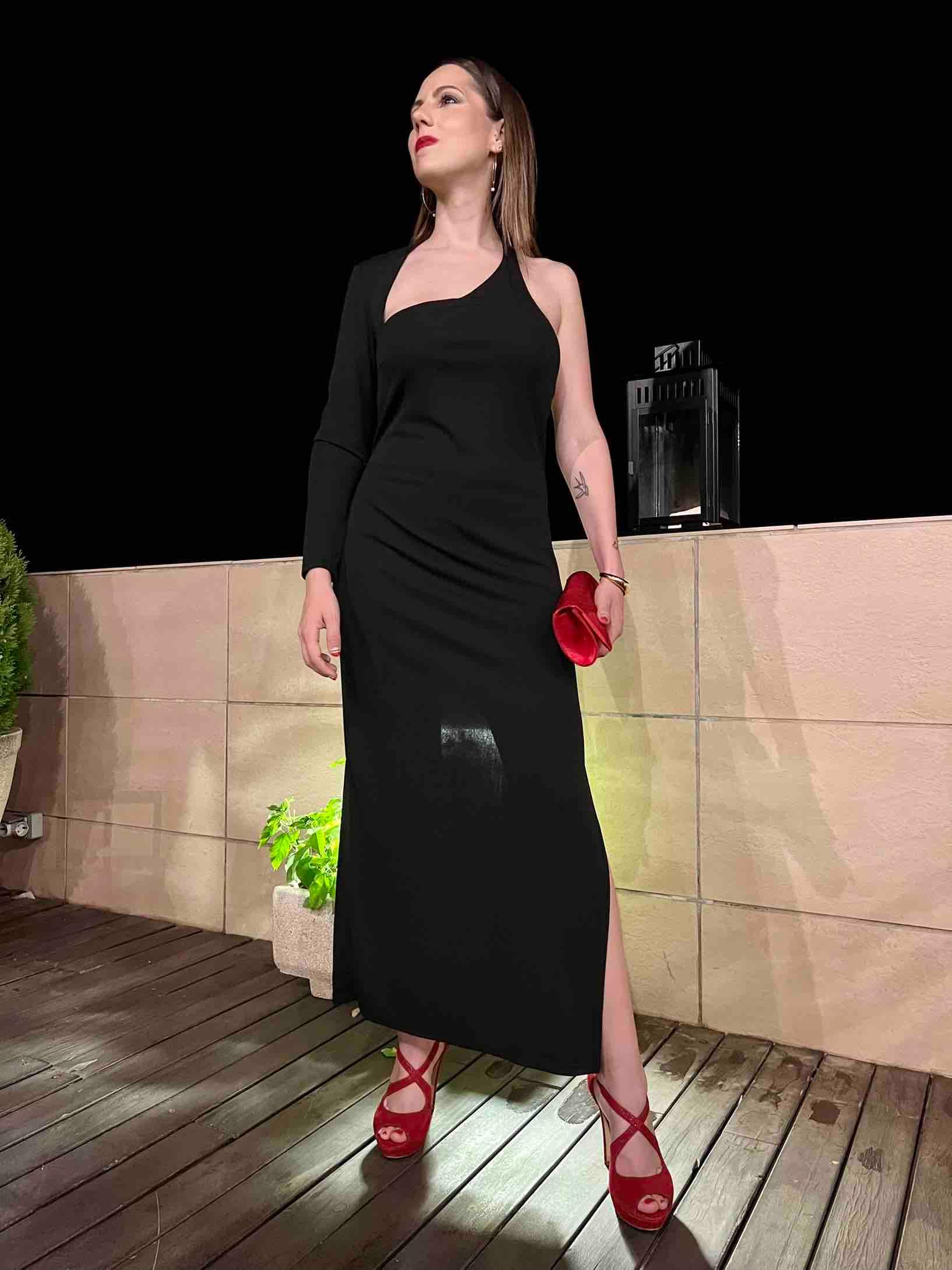 Vestido negro asimétrico Lagam Laagam — foto 2 de 4