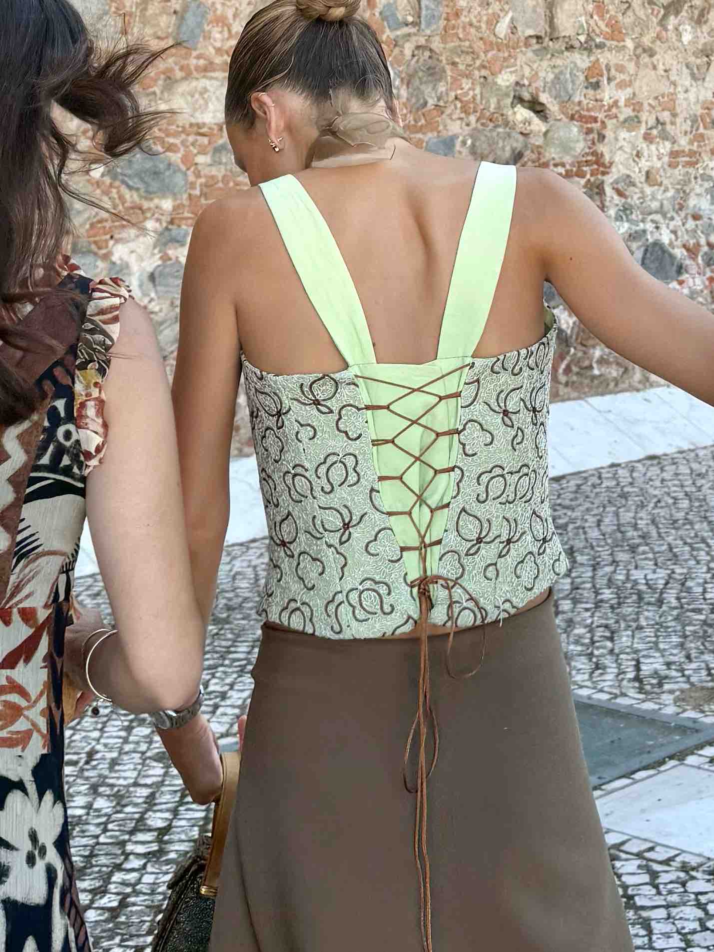 Conjunto vintage cuerpo verda y falda marron — foto 2 de 2
