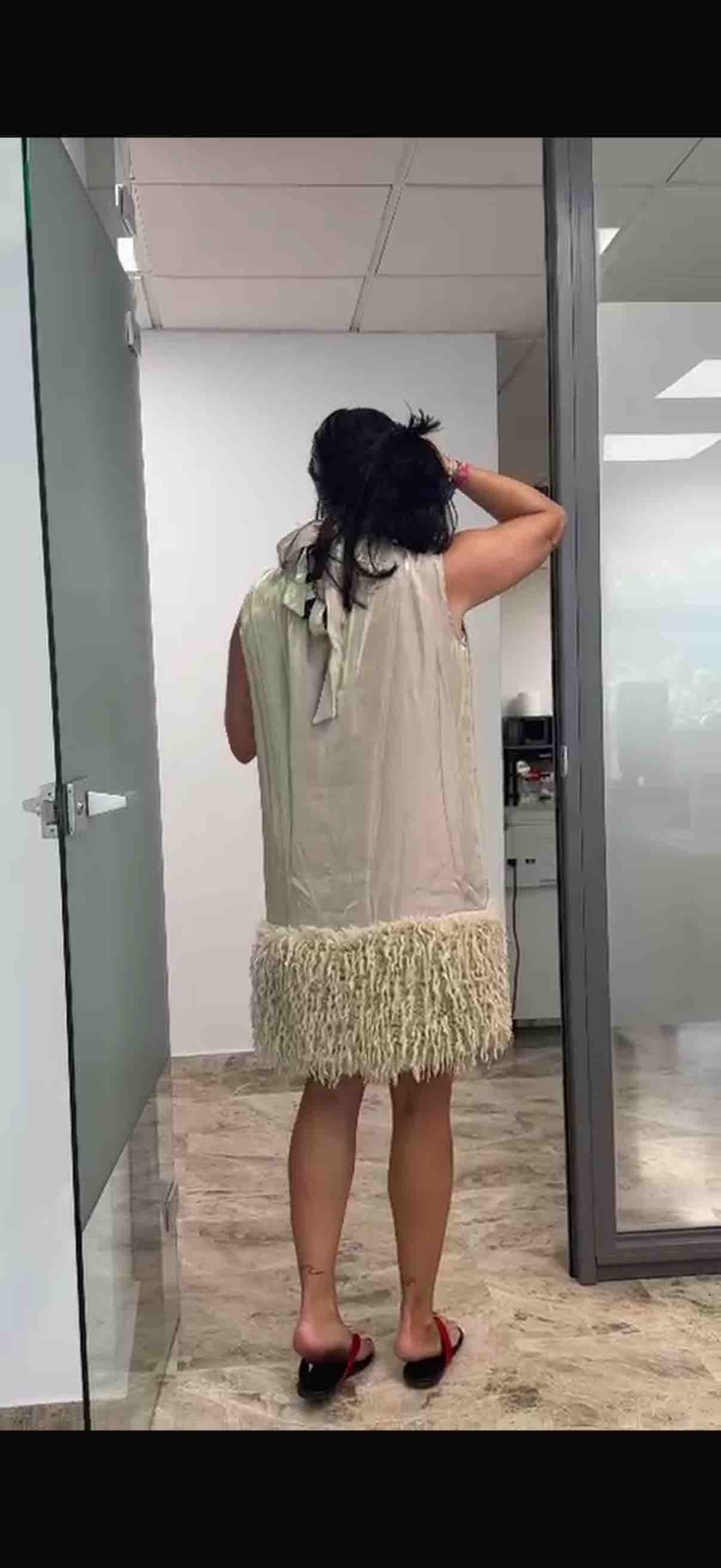 Vestido Bruuns Bazaar beige, talla L, en alquiler — foto 3 de 4