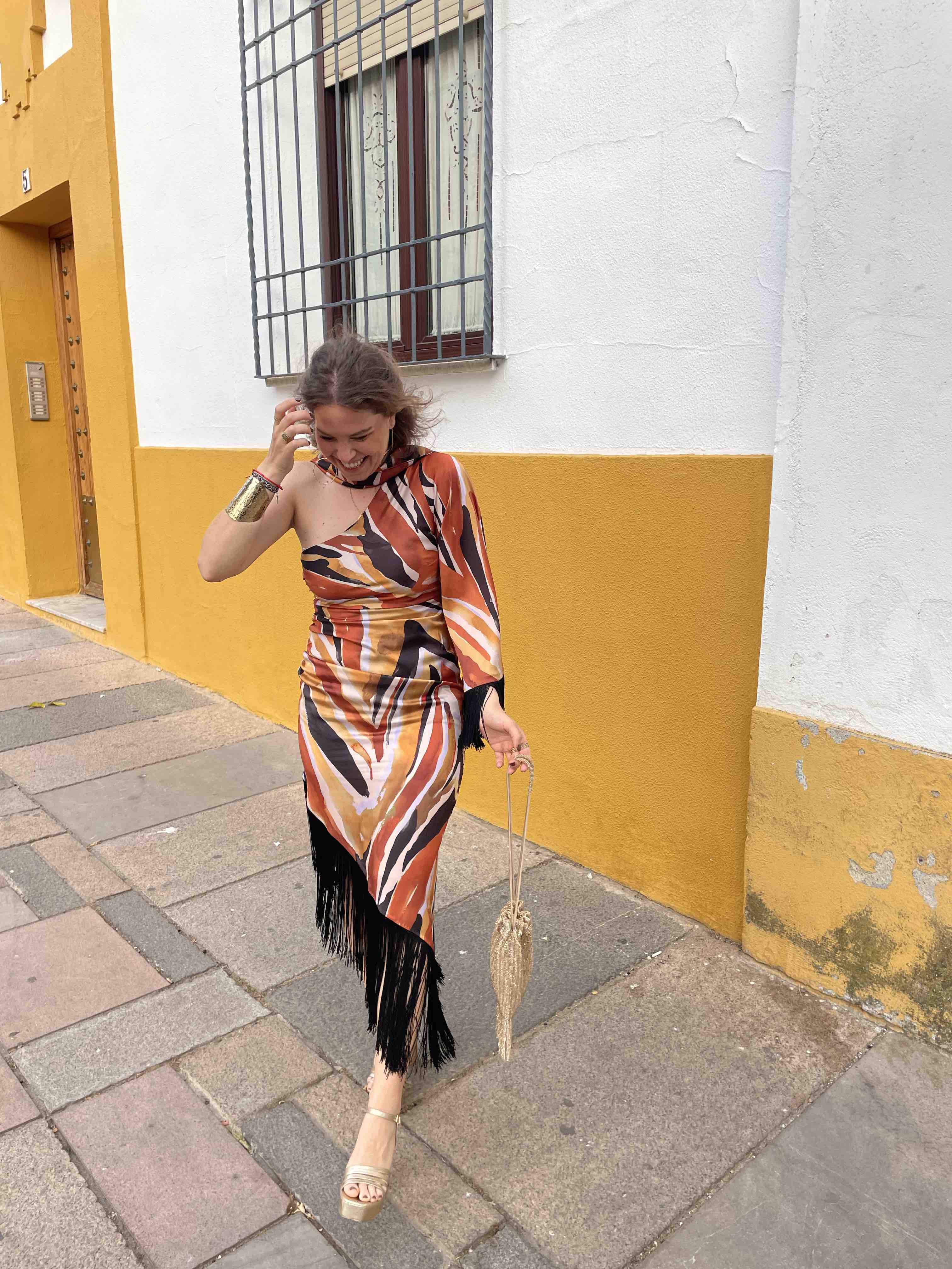 Vestido miphai — foto 2 de 3