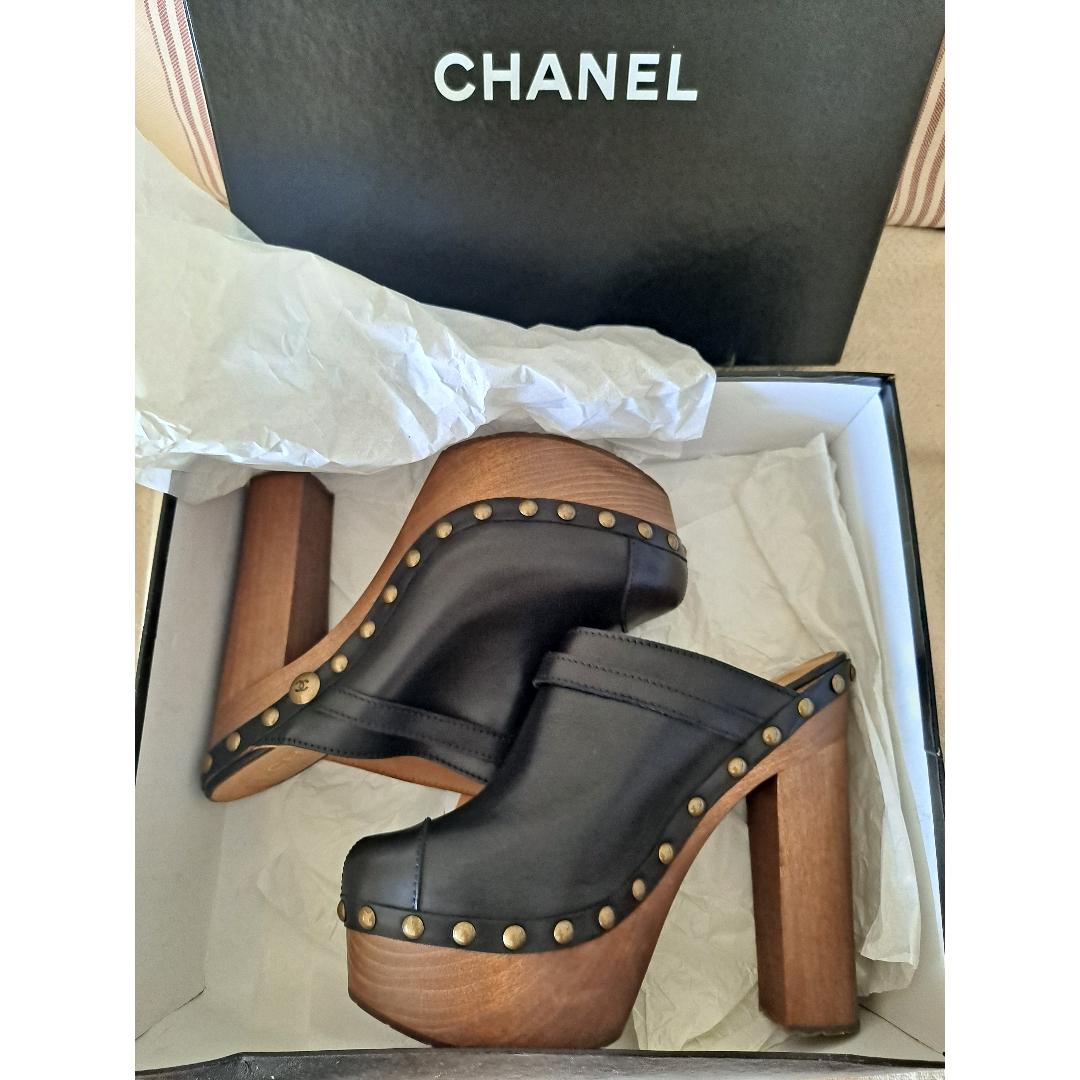 Zuecos Chanel — foto 1 de 5