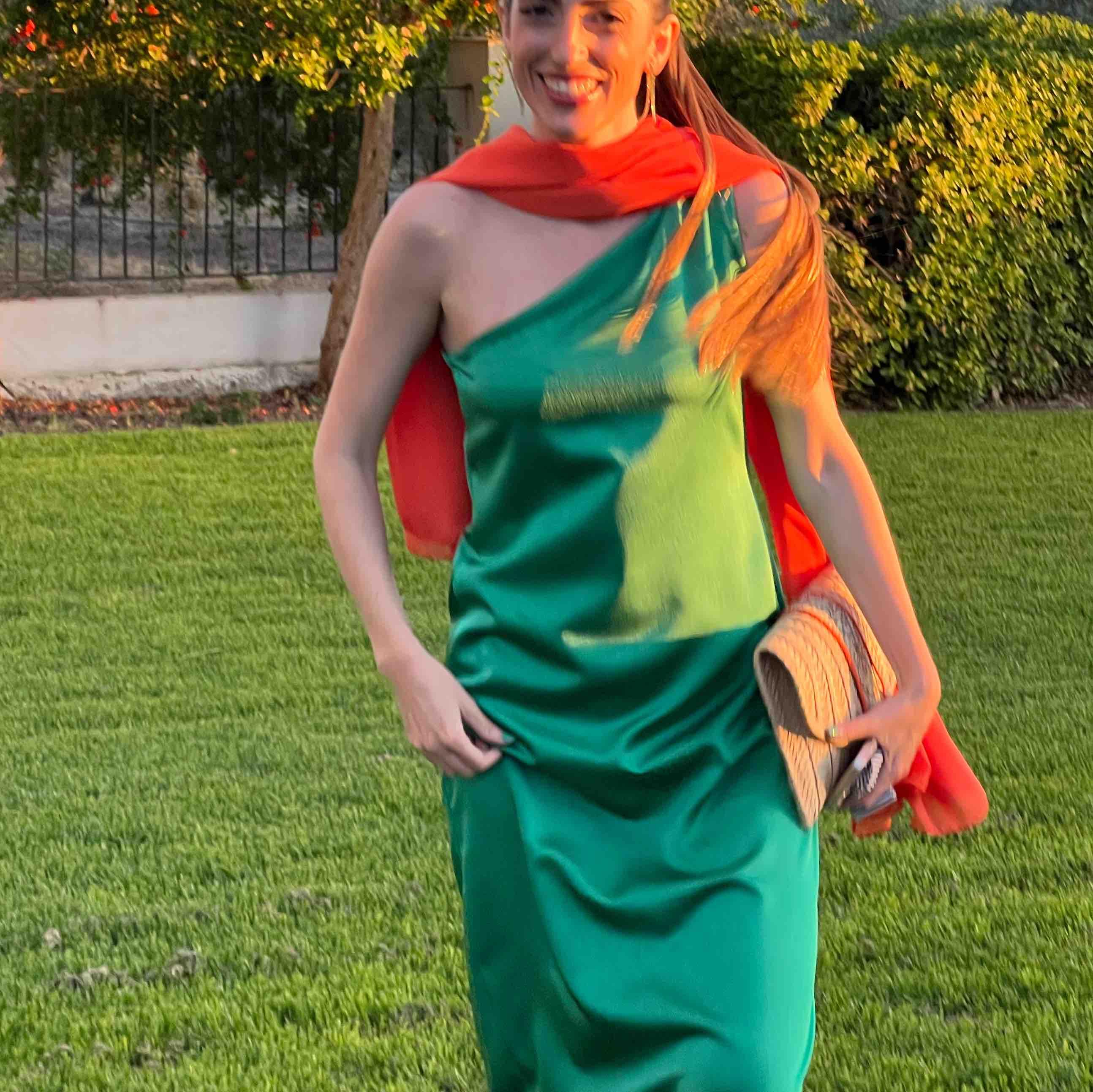 Vestido verde largo Atelier particular — foto 4 de 5
