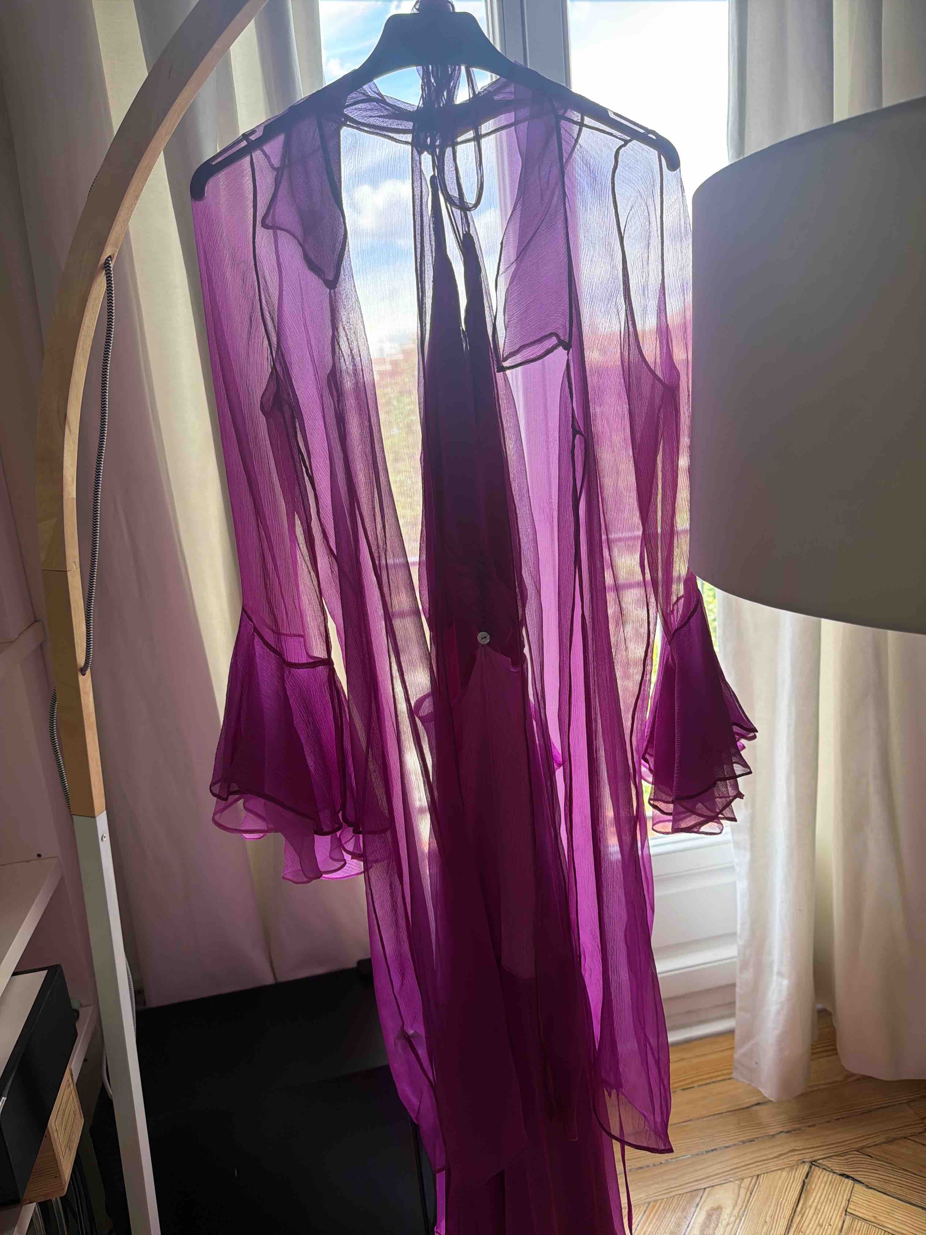 Capa color magenta Blanca Astolfi