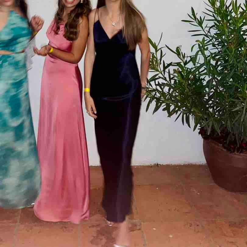 Vestido de invitada Massimo Dutti — foto 2 de 3