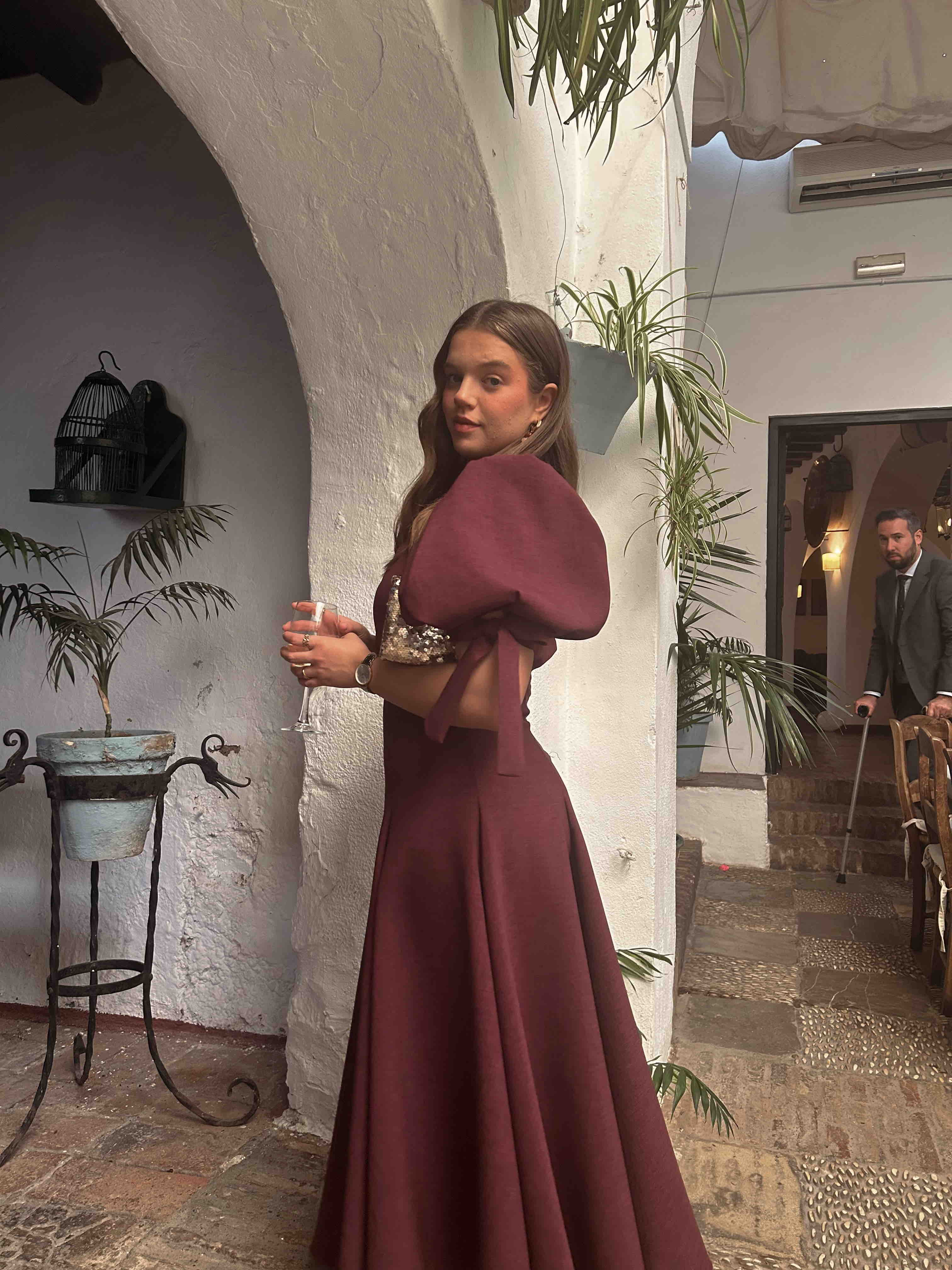 VESTIDO ELENA BURDEOS Coosy — foto 1 de 5