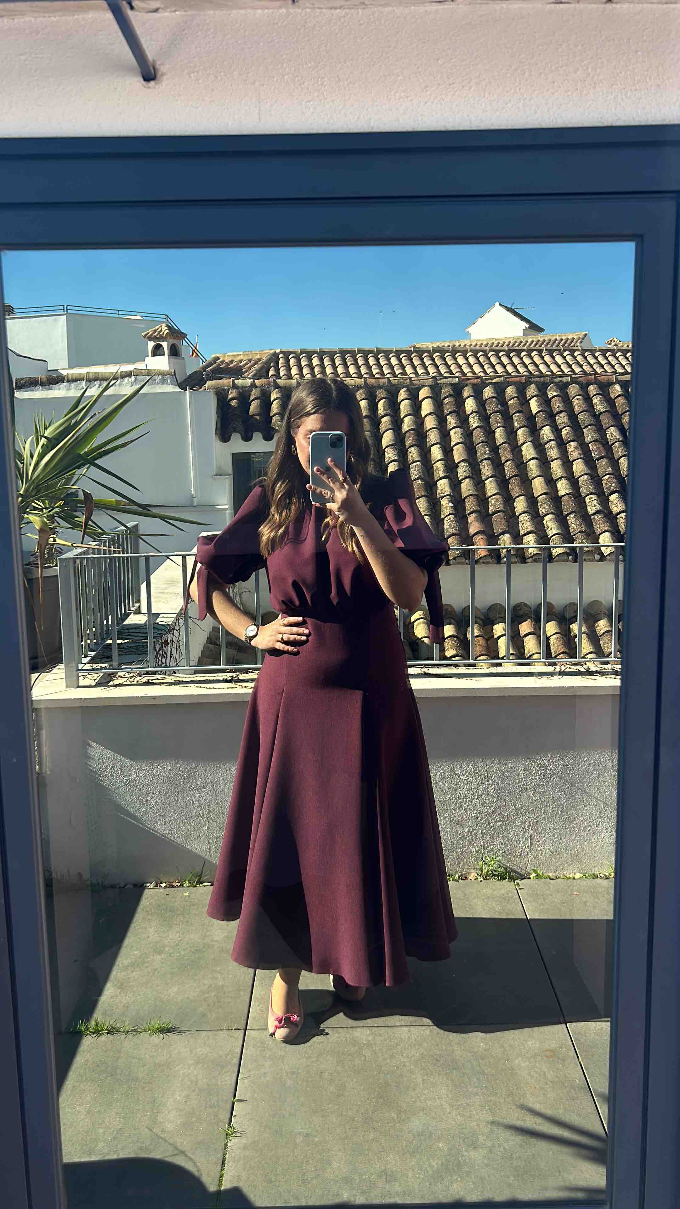 VESTIDO ELENA BURDEOS Coosy — foto 3 de 5