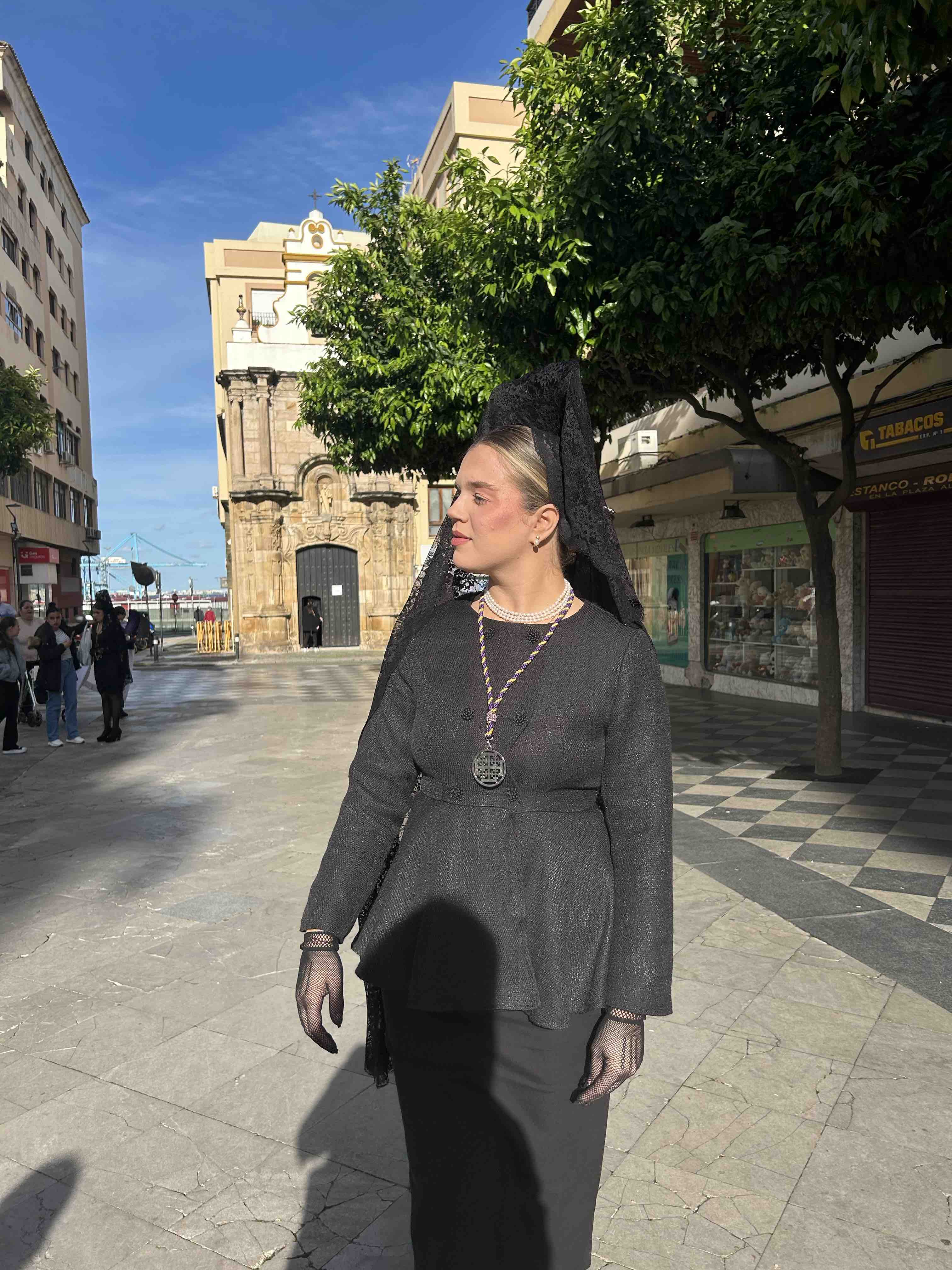 Mantilla Negra — foto 4 de 5