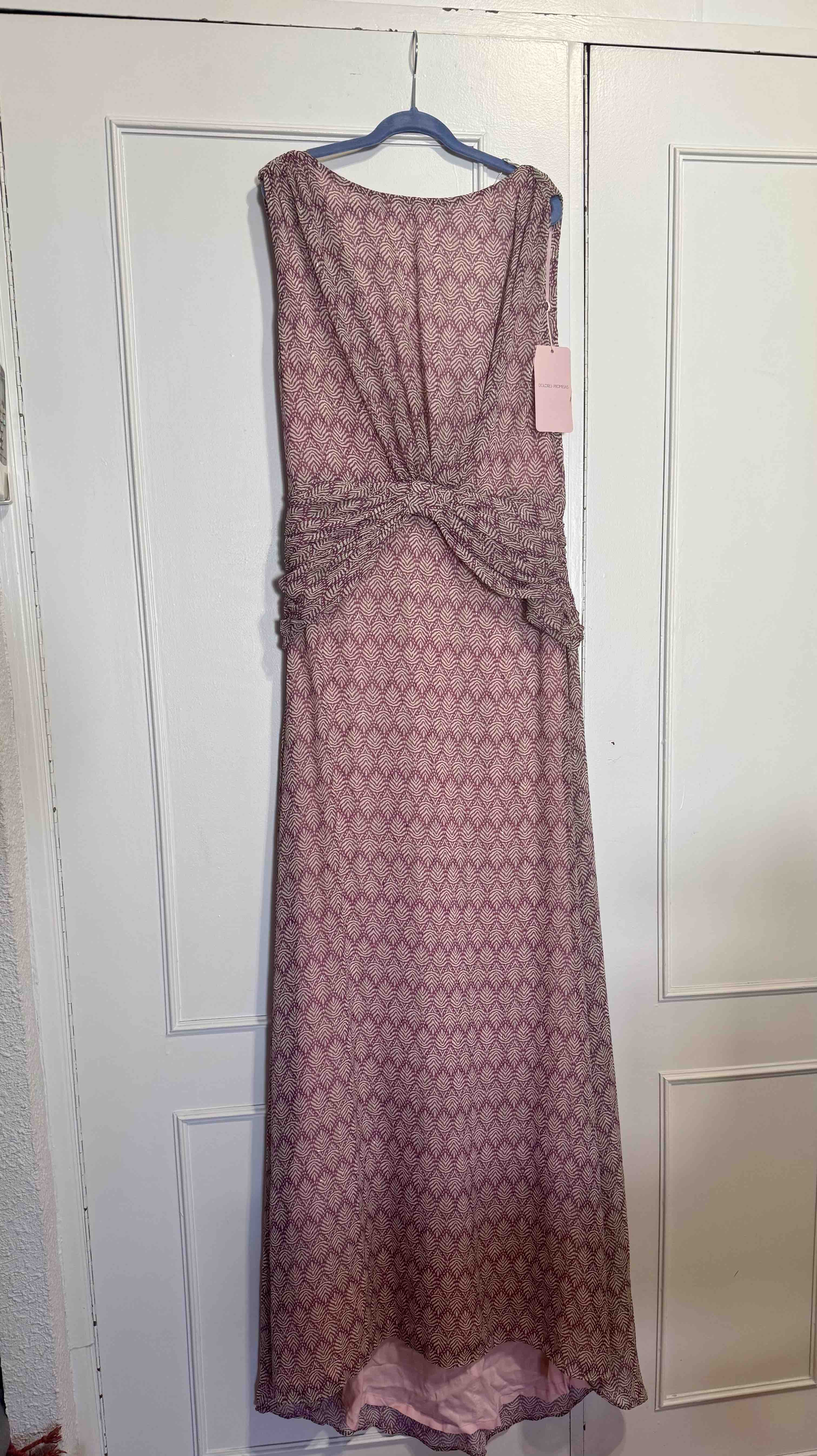 Vestido invitada Dolores Promesas — foto 1 de 6