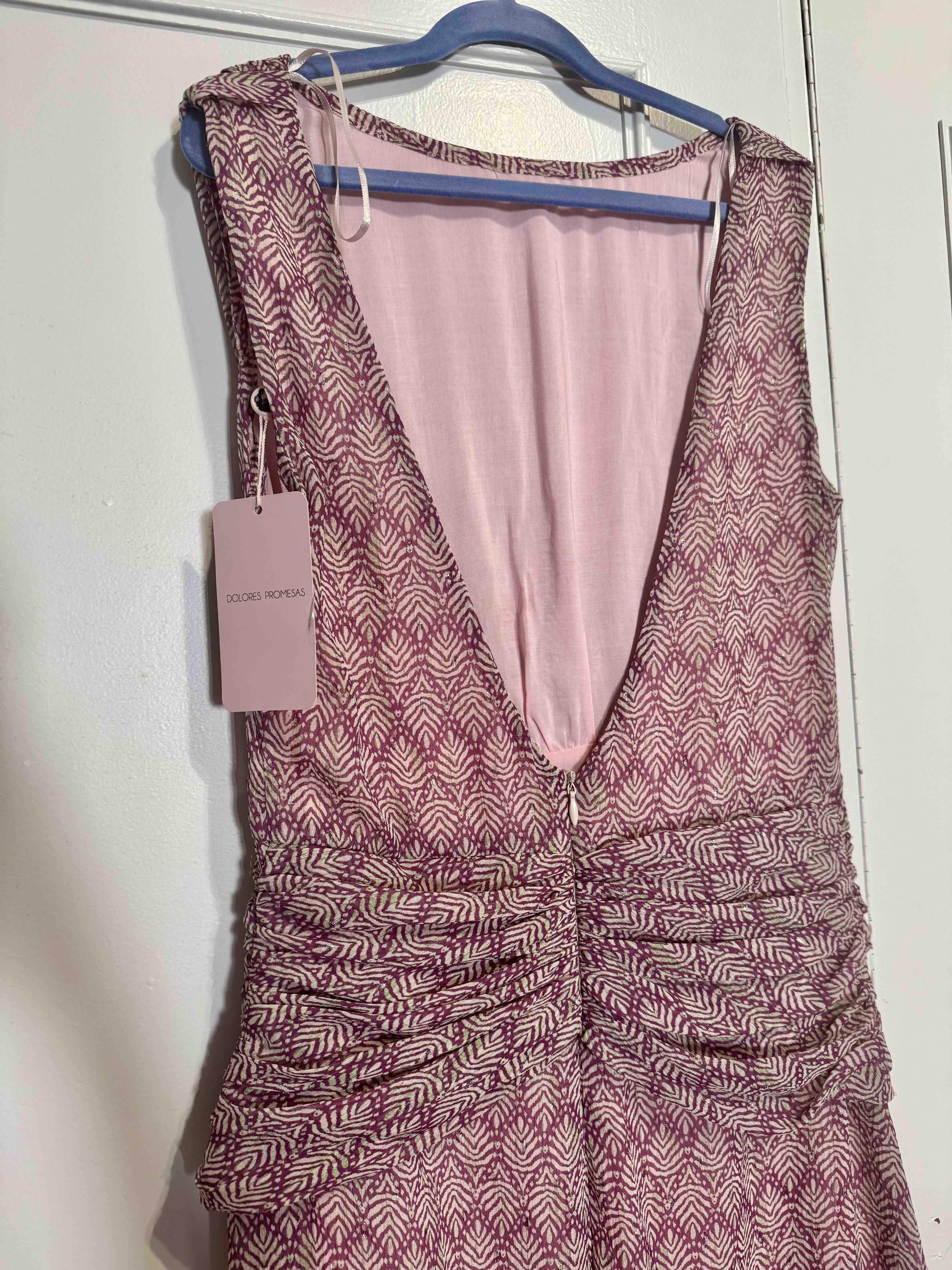 Vestido invitada Dolores Promesas — foto 4 de 6