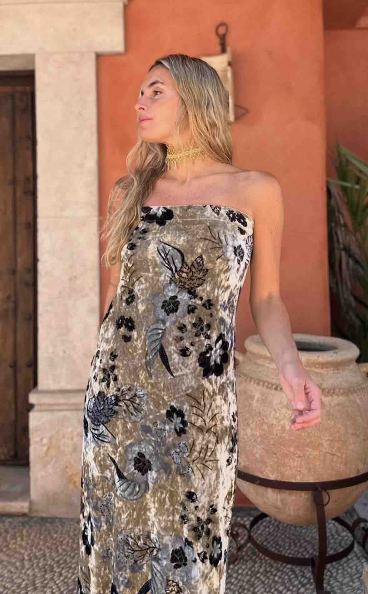 Vestido de boda o fiesta Titina Villegas — foto 2 de 4