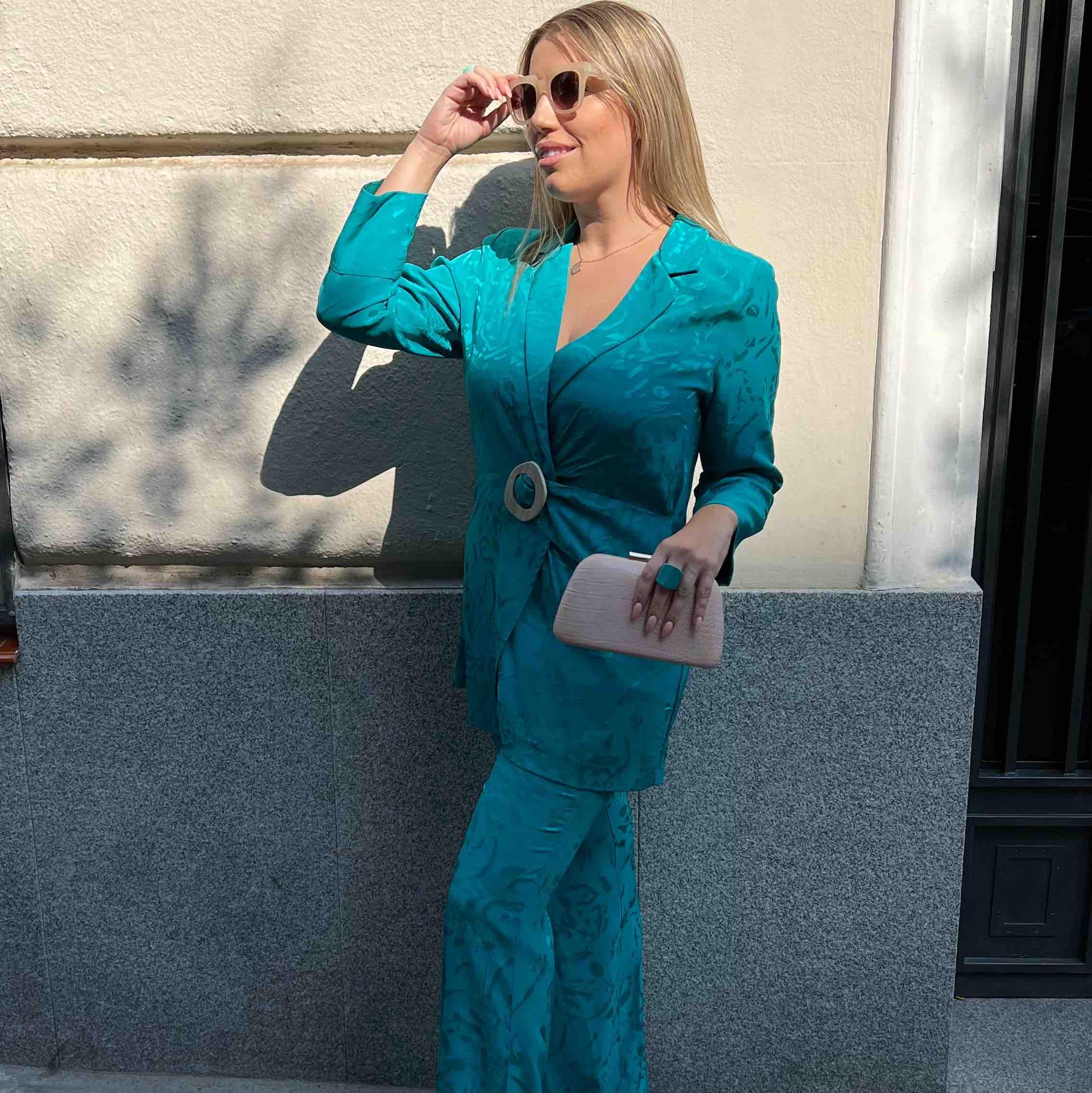 Es de temporada y su precio es de 300 euros. Conjunto turquesa Sophie and Lucie — foto 4 de 6
