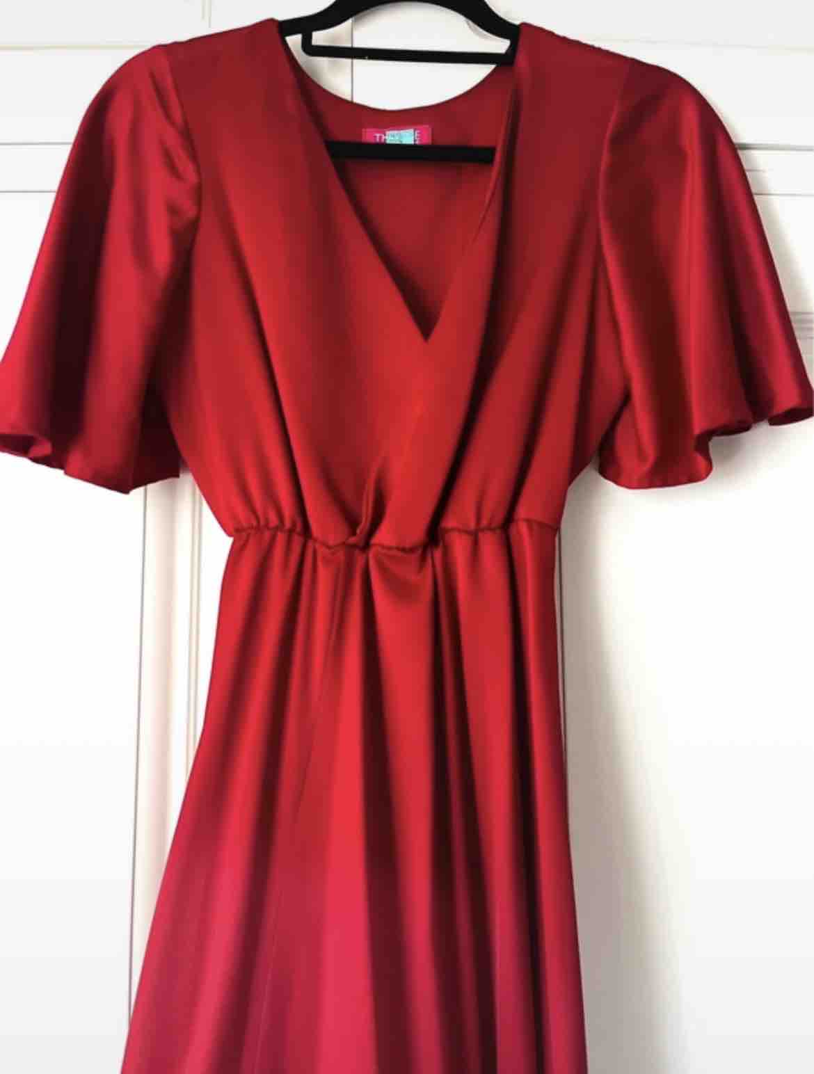 Vestido largo de Invitada satén The Are — foto 2 de 4