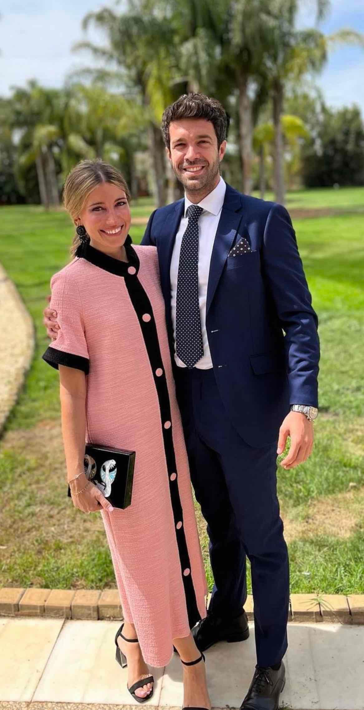 Vestido midi tweed rosa y negro coosy — foto 1 de 2