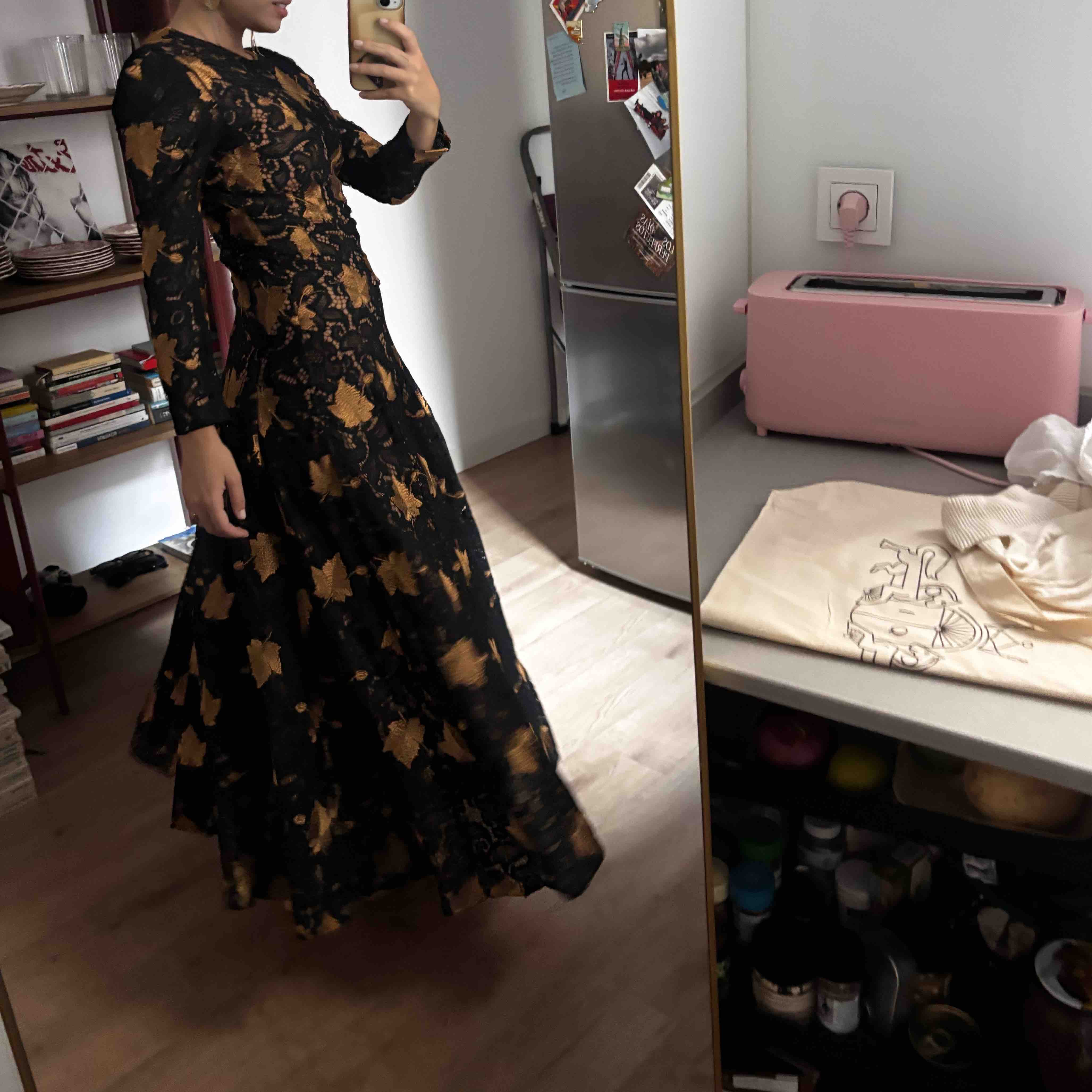 Vestido espectacular IQ COLLECTION The IQ Collection — foto 3 de 4