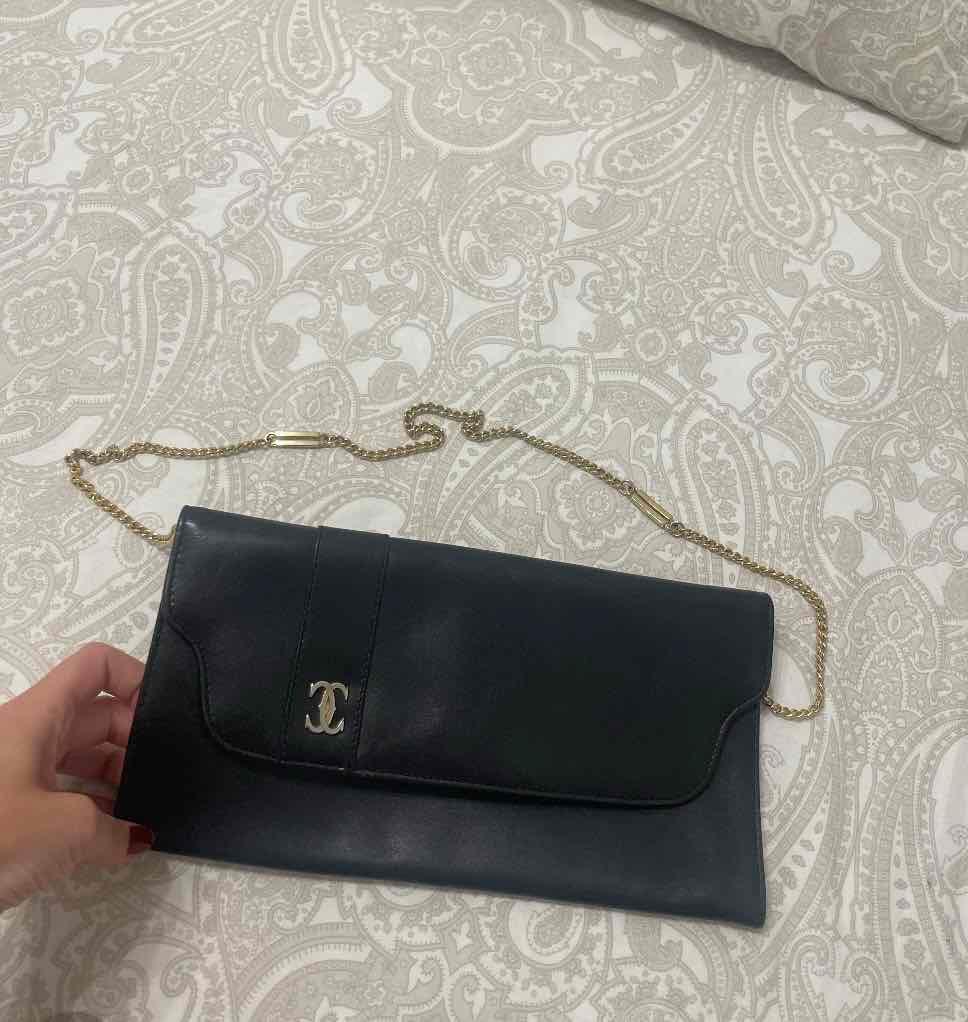 Bolso negro y dorado Chanel — foto 4 de 5
