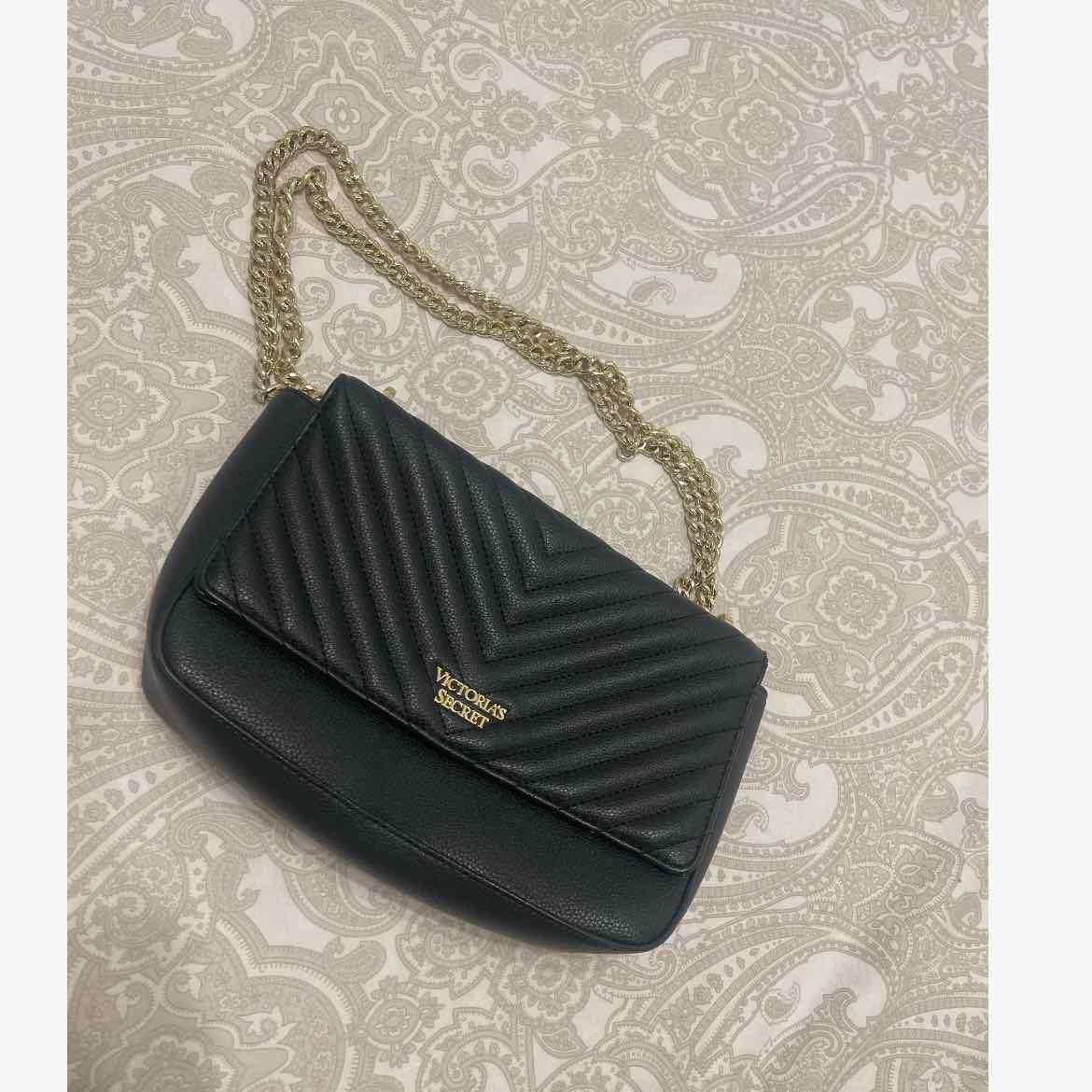 Bolso negro y dorado Victoria Secret Victorias Secret — foto 1 de 5