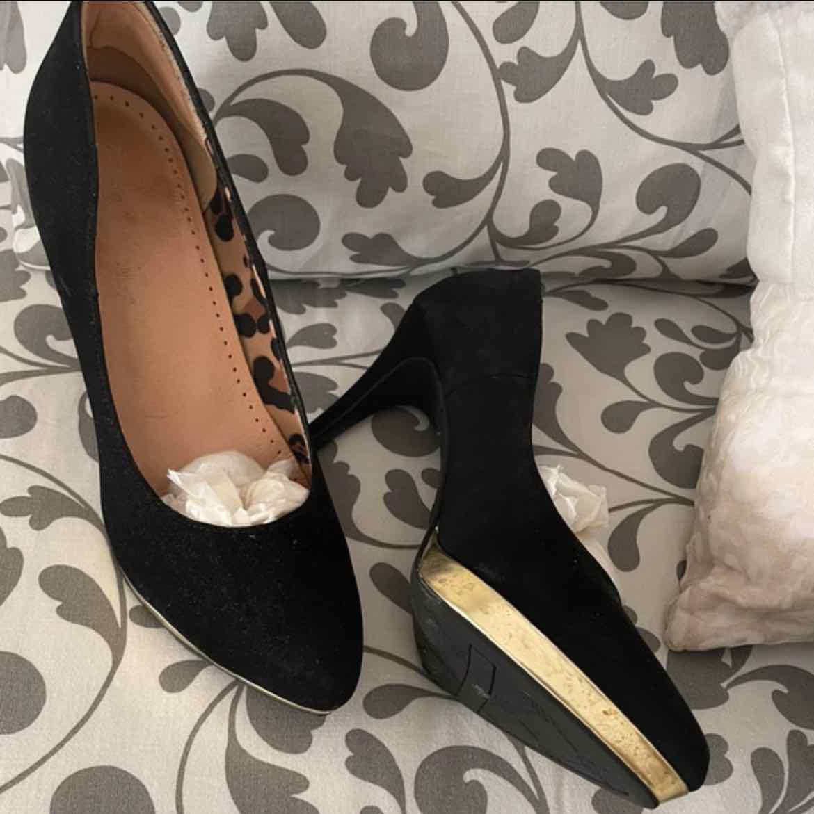 Tacones negros Christian Siriano — foto 4 de 5