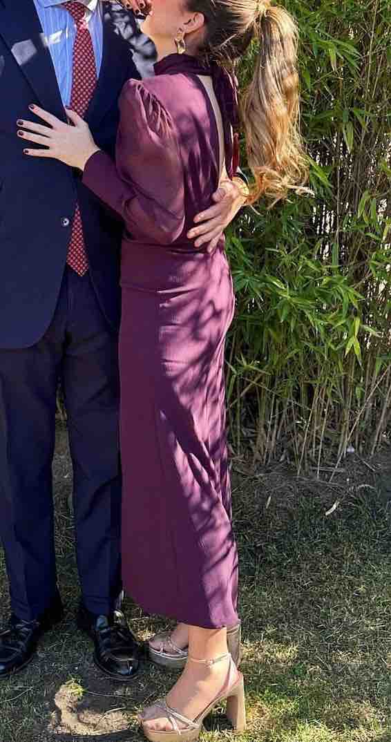 Vestido invitada morado The Are — foto 2 de 6