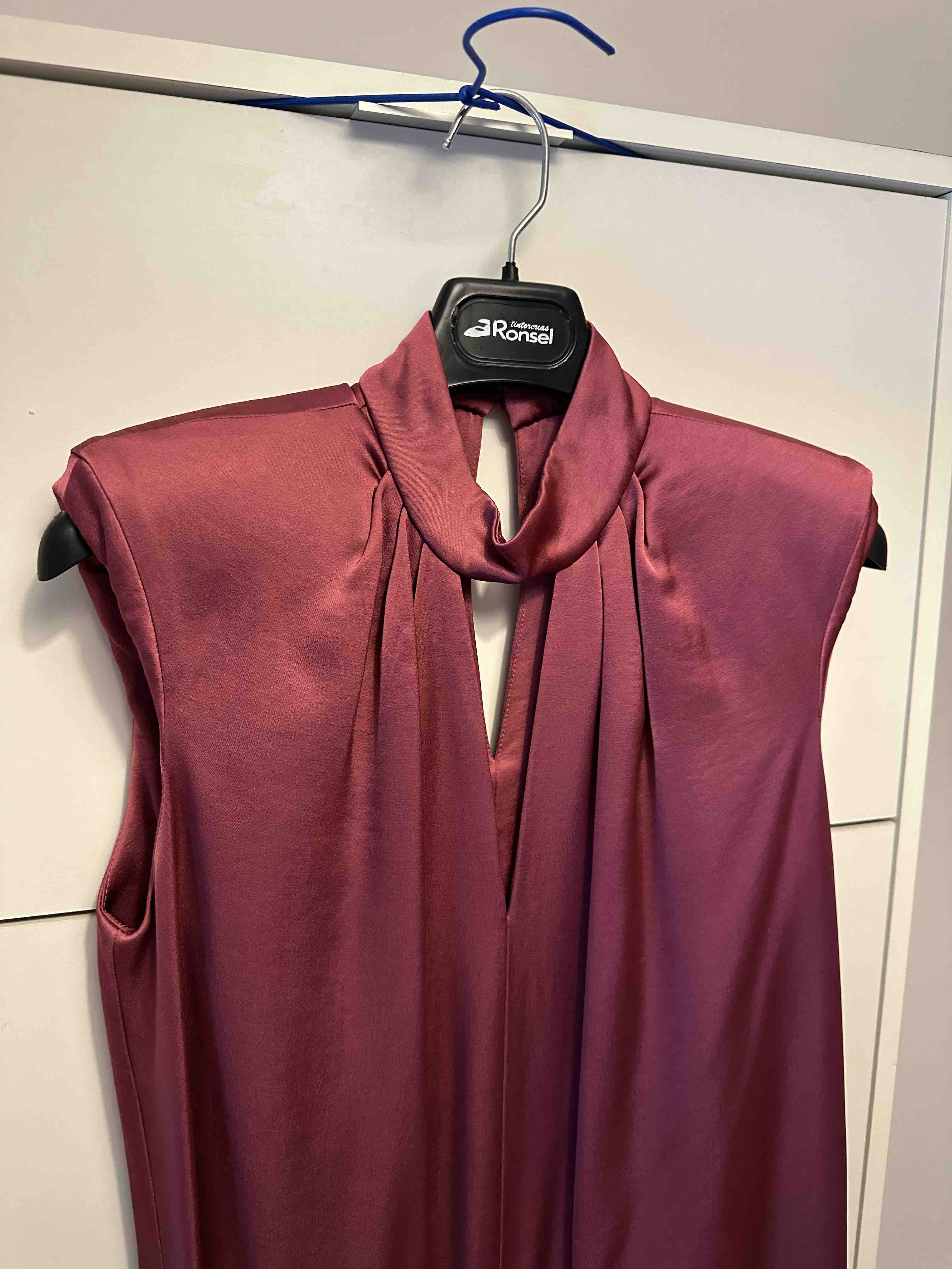 Vestido sin mangas con hombreras Cherubina — foto 2 de 6