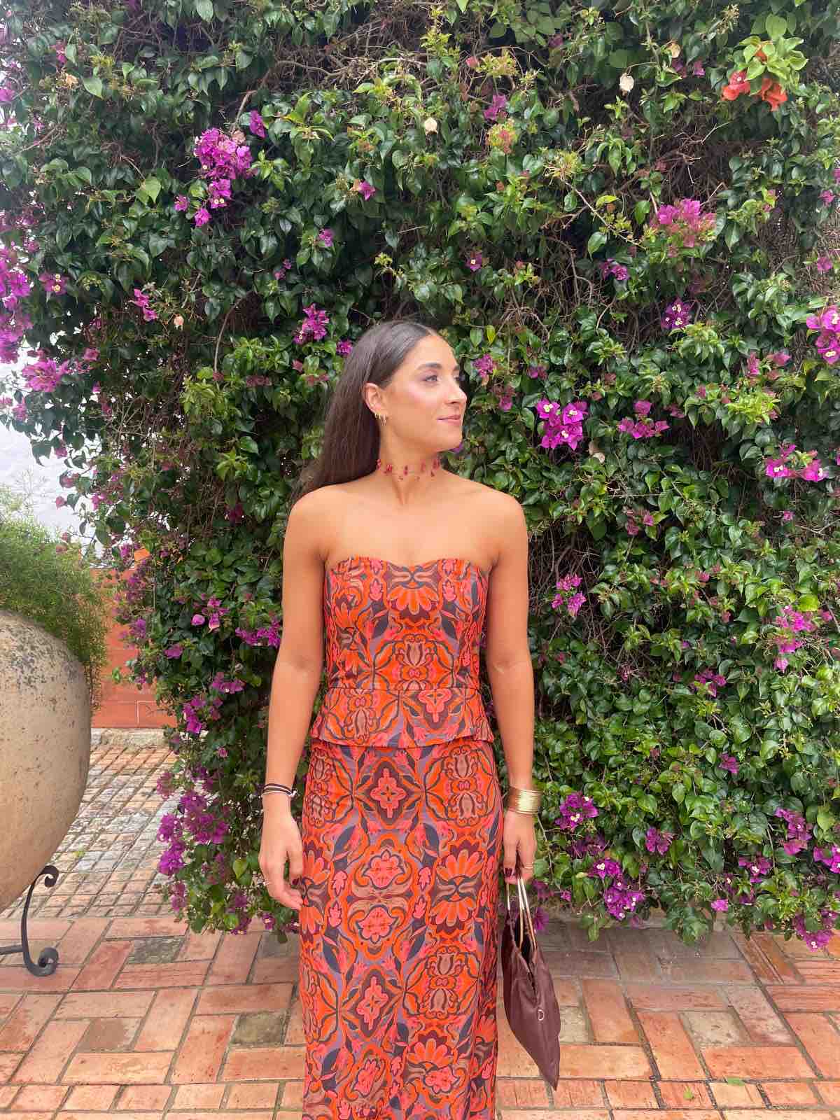 Conjunto top y falda invitada boda Noon — foto 3 de 5