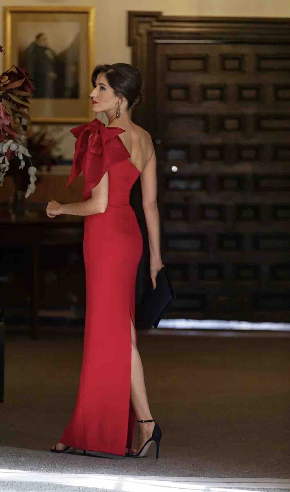 Vestido de invitada rojo miphai — foto 1 de 4