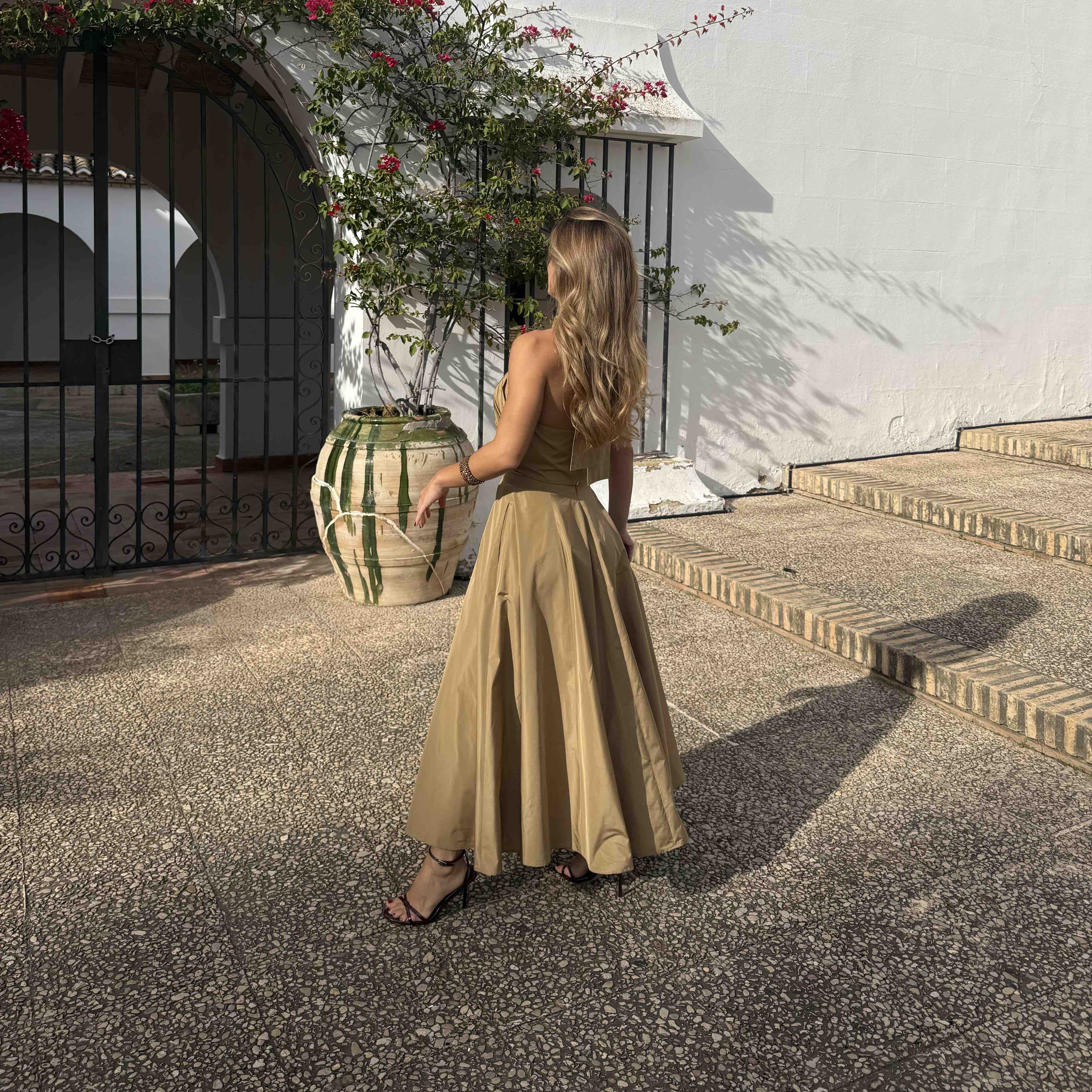Vestido Colour Nude beige, talla XS, en alquiler — foto 2 de 4