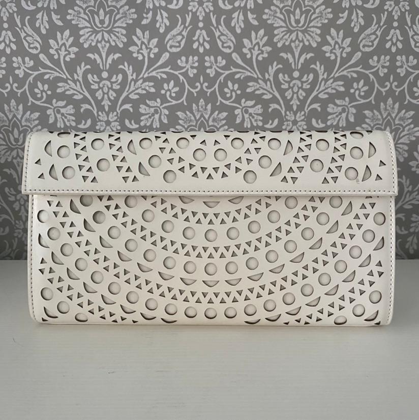 Clutch blanco hueso Alaïa — foto 1 de 4