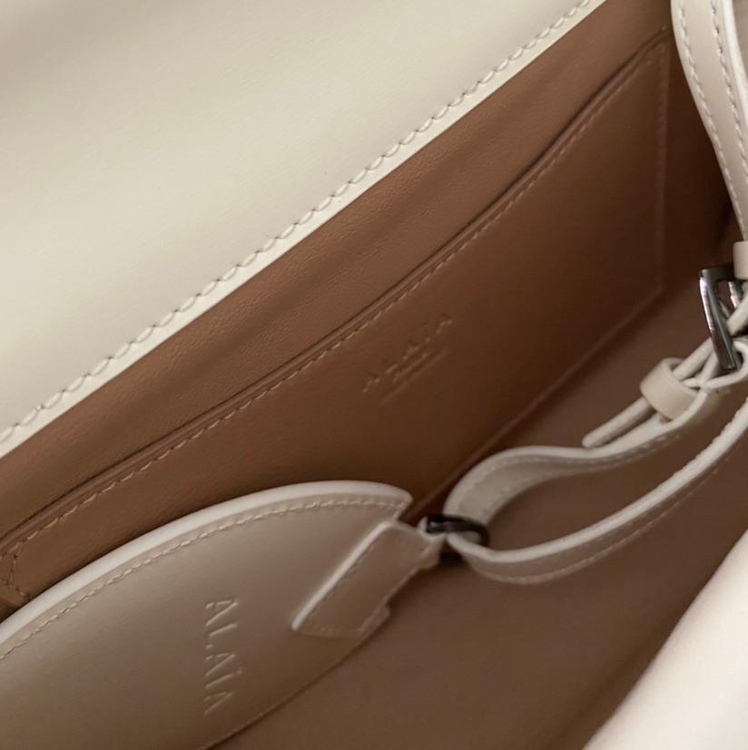 Clutch blanco hueso Alaïa — foto 4 de 4
