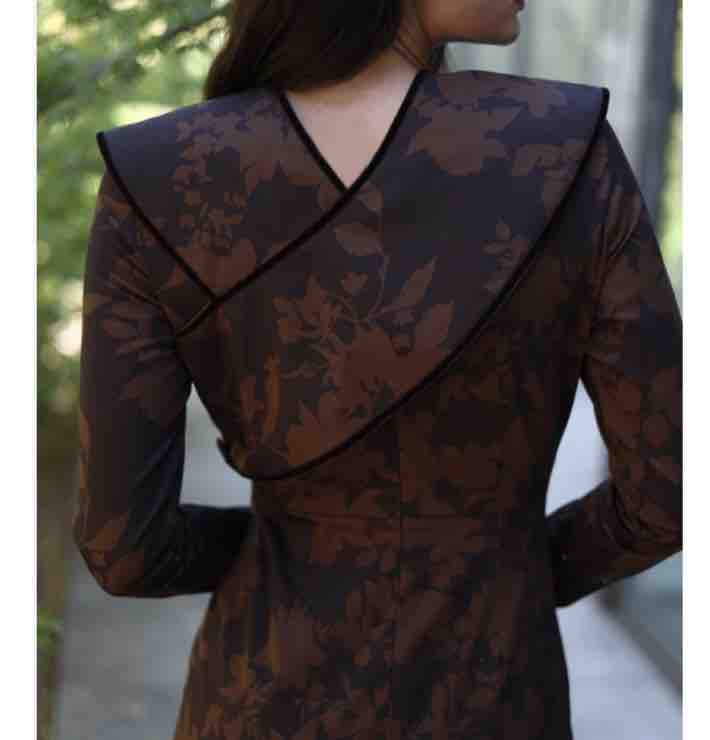 Vestido marrón Mattui Collection — foto 1 de 3